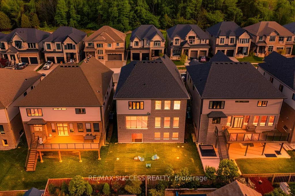 Photo 50 of 554 Bridgemill Crescent E, Kitchener, Grand River South — HOMEH