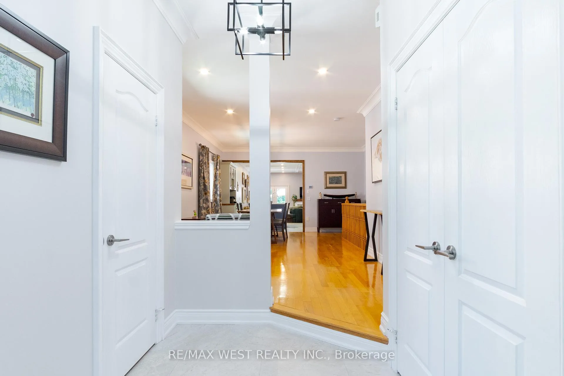 Photo 2 of 84 Castelli Court, Caledon, Bolton North — HOMEH