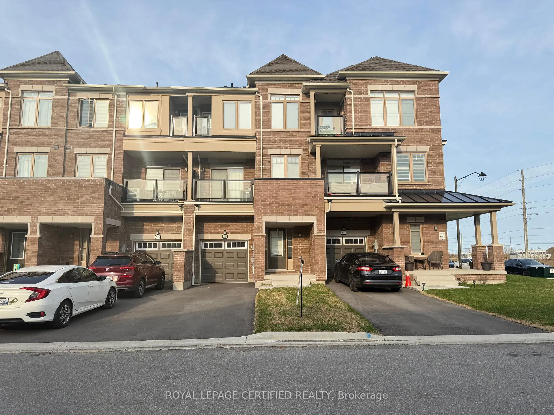 Front of 2013 Cameron Lott Crescent