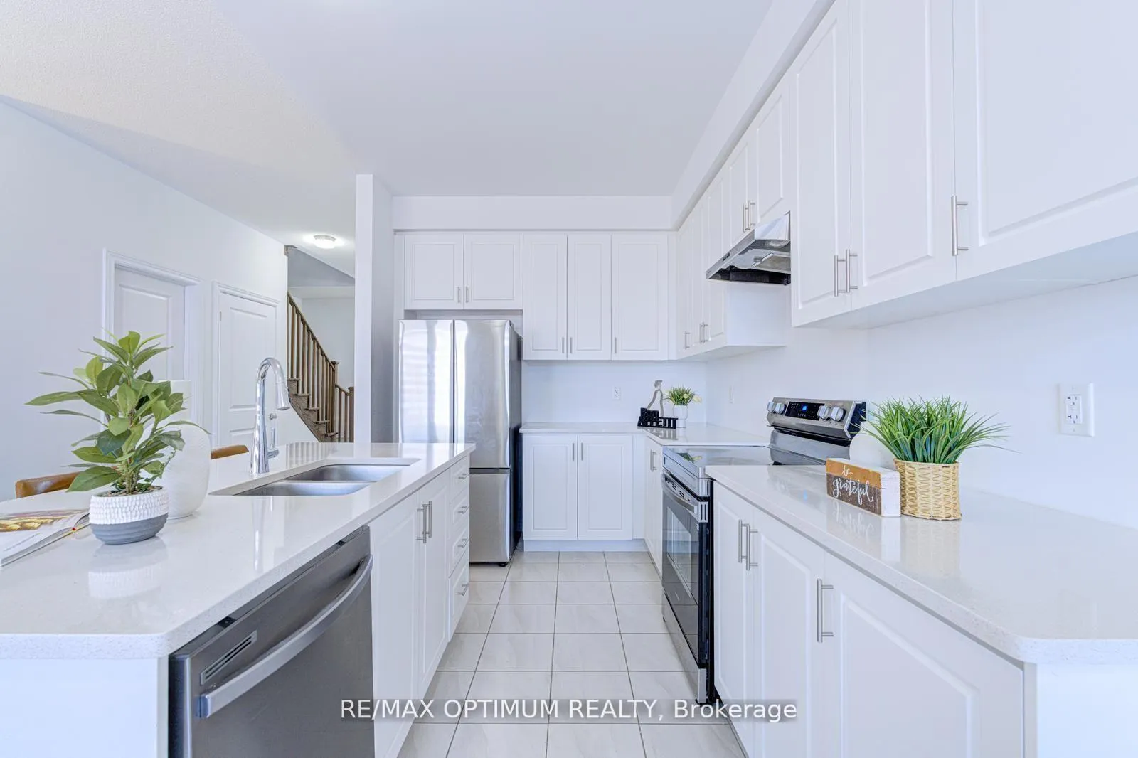 Photo 16 of 137 Fenchurch Manor, Barrie, Painswick South — HOMEH