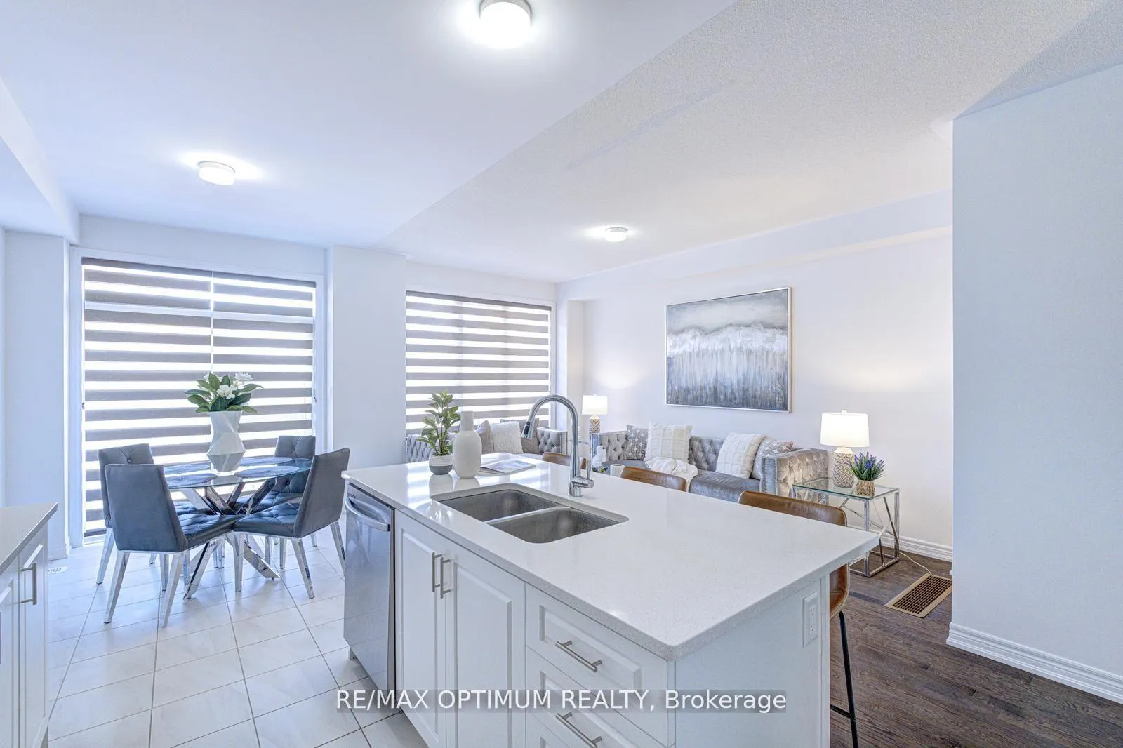 Photo 18 of 137 Fenchurch Manor, Barrie, Painswick South — HOMEH