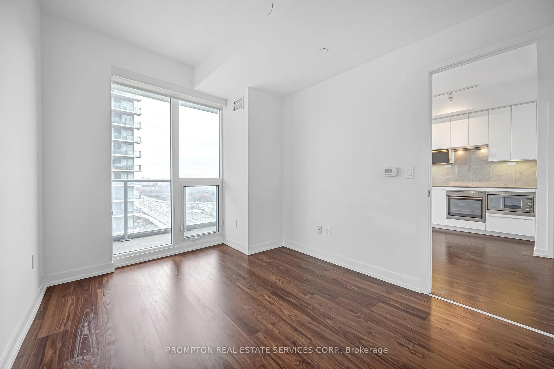 Photo 10 of Unit 507, 115 Mcmahon Drive, North York, Bayview Village — HOMEH