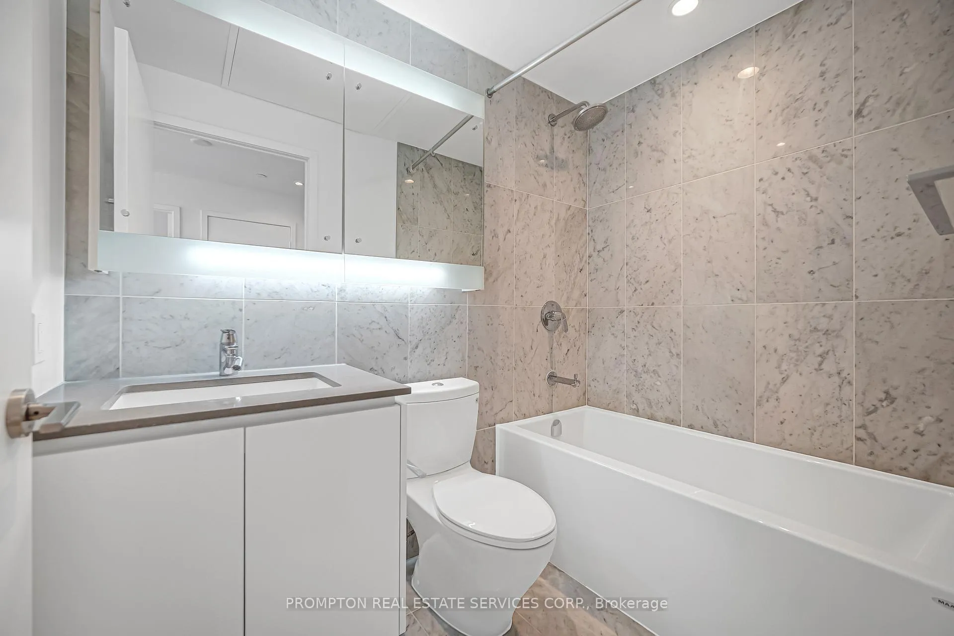 Photo 16 of Unit 507, 115 Mcmahon Drive, North York, Bayview Village — HOMEH