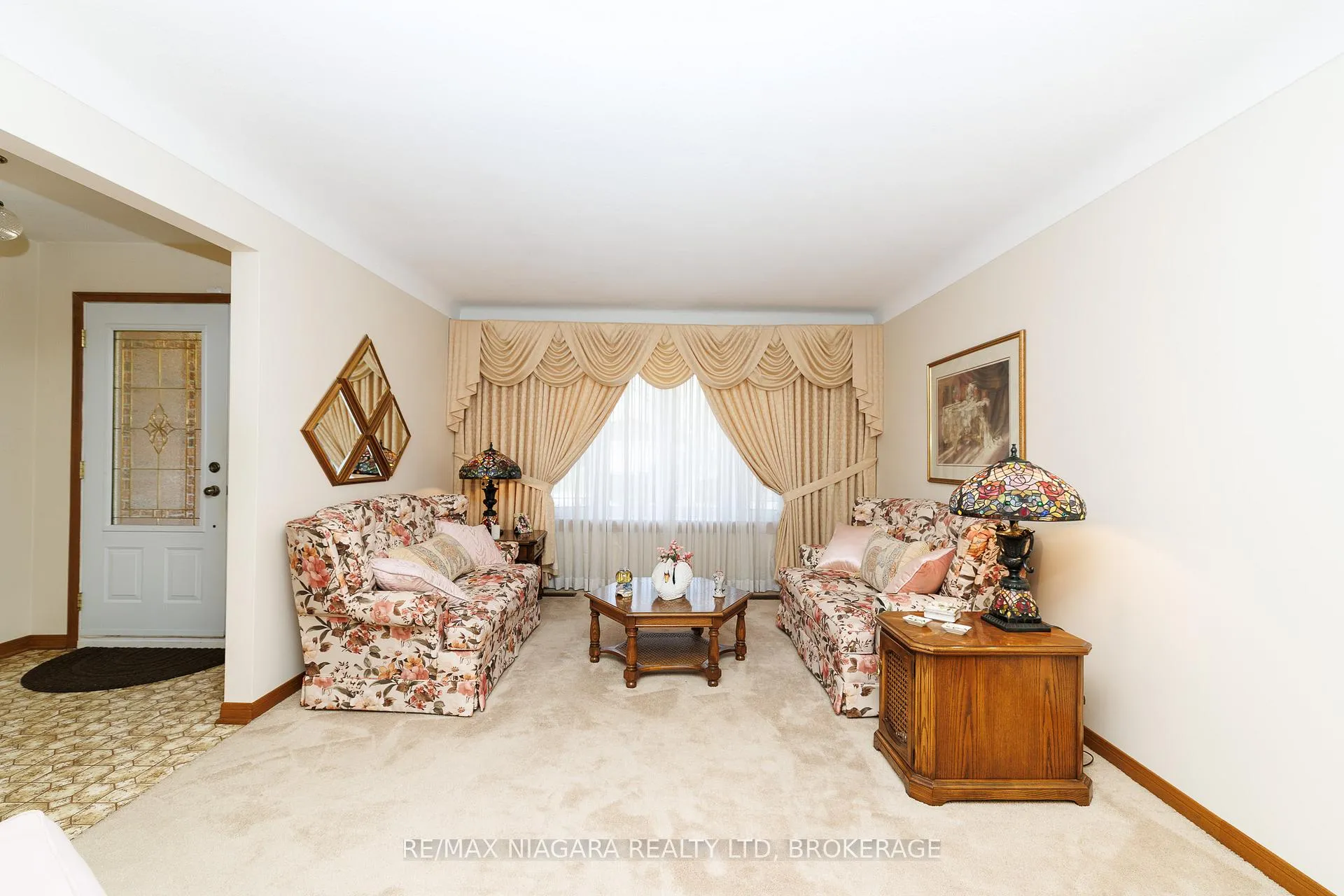 Photo 5 of 4409 Latina Crescent, Niagara Falls, Morrison — HOMEH