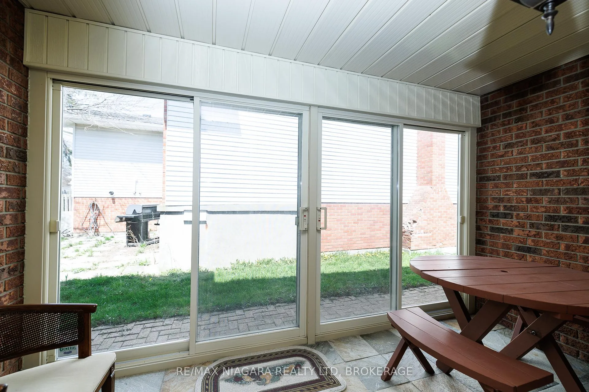 Photo 11 of 4409 Latina Crescent, Niagara Falls, Morrison — HOMEH