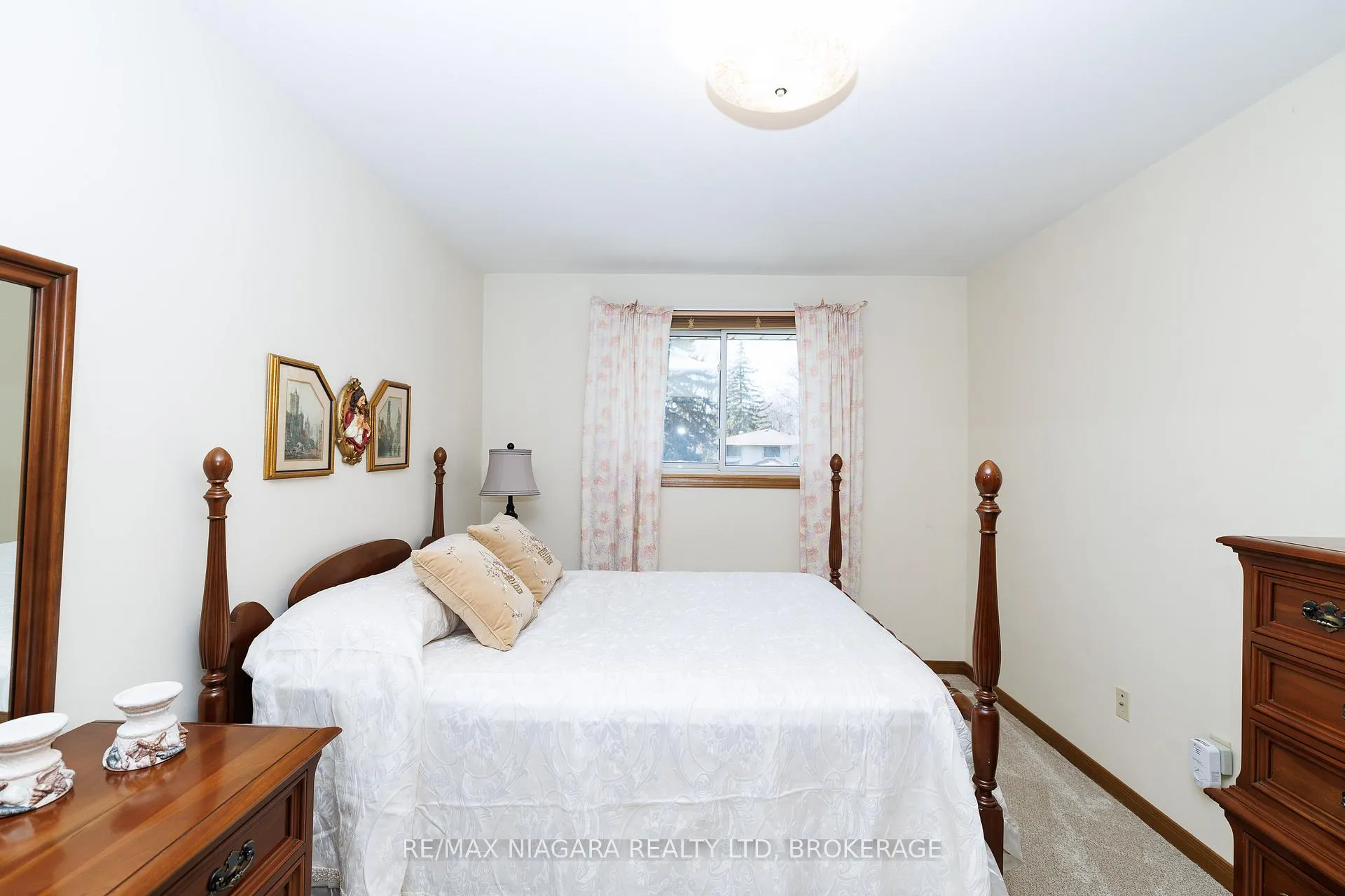 Photo 12 of 4409 Latina Crescent, Niagara Falls, Morrison — HOMEH