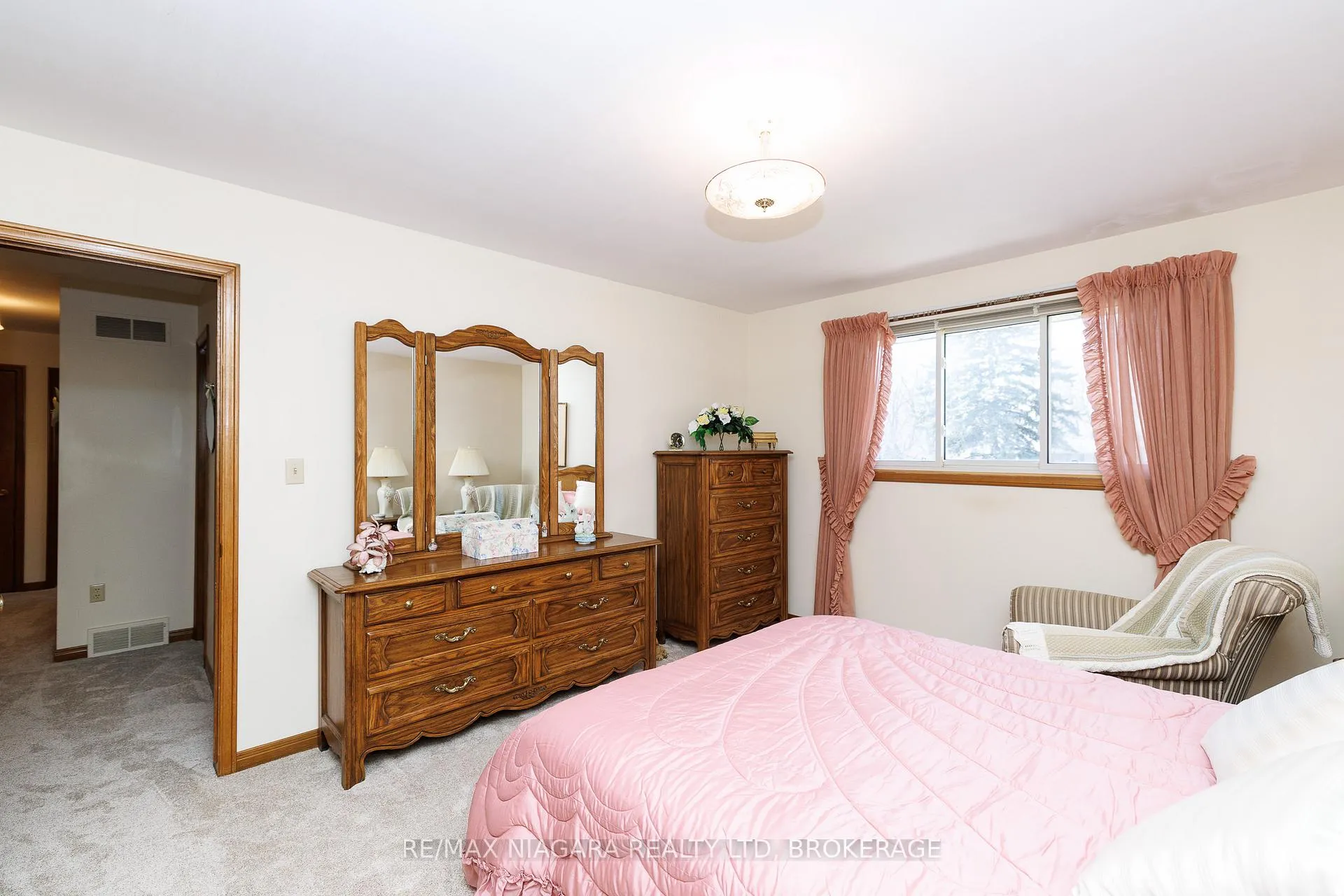Photo 16 of 4409 Latina Crescent, Niagara Falls, Morrison — HOMEH