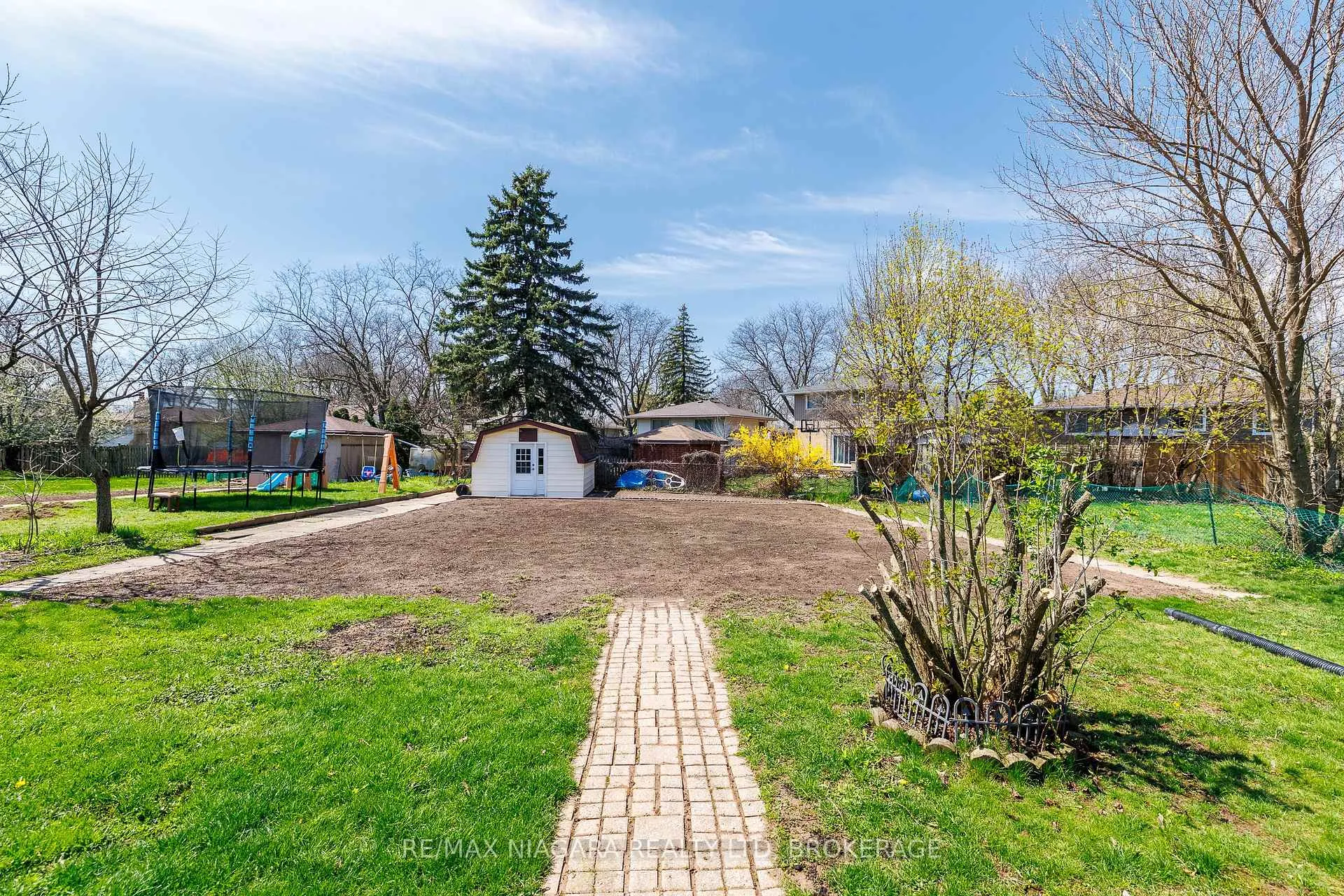 Photo 33 of 4409 Latina Crescent, Niagara Falls, Morrison — HOMEH