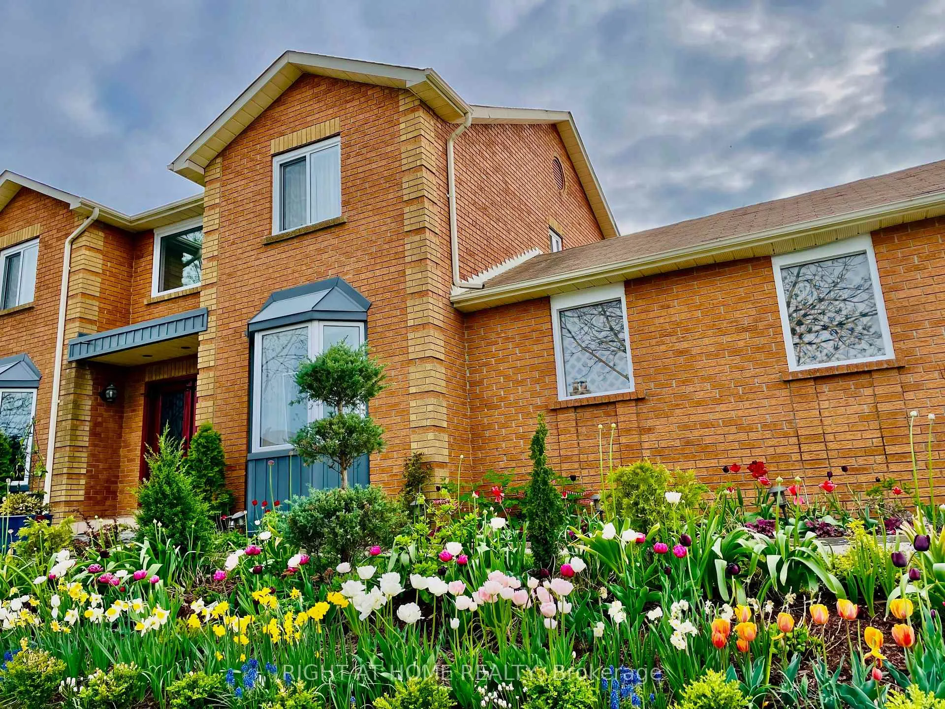 Photo 2 of 1689 Major Oaks Road, Pickering, Brock Ridge — HOMEH