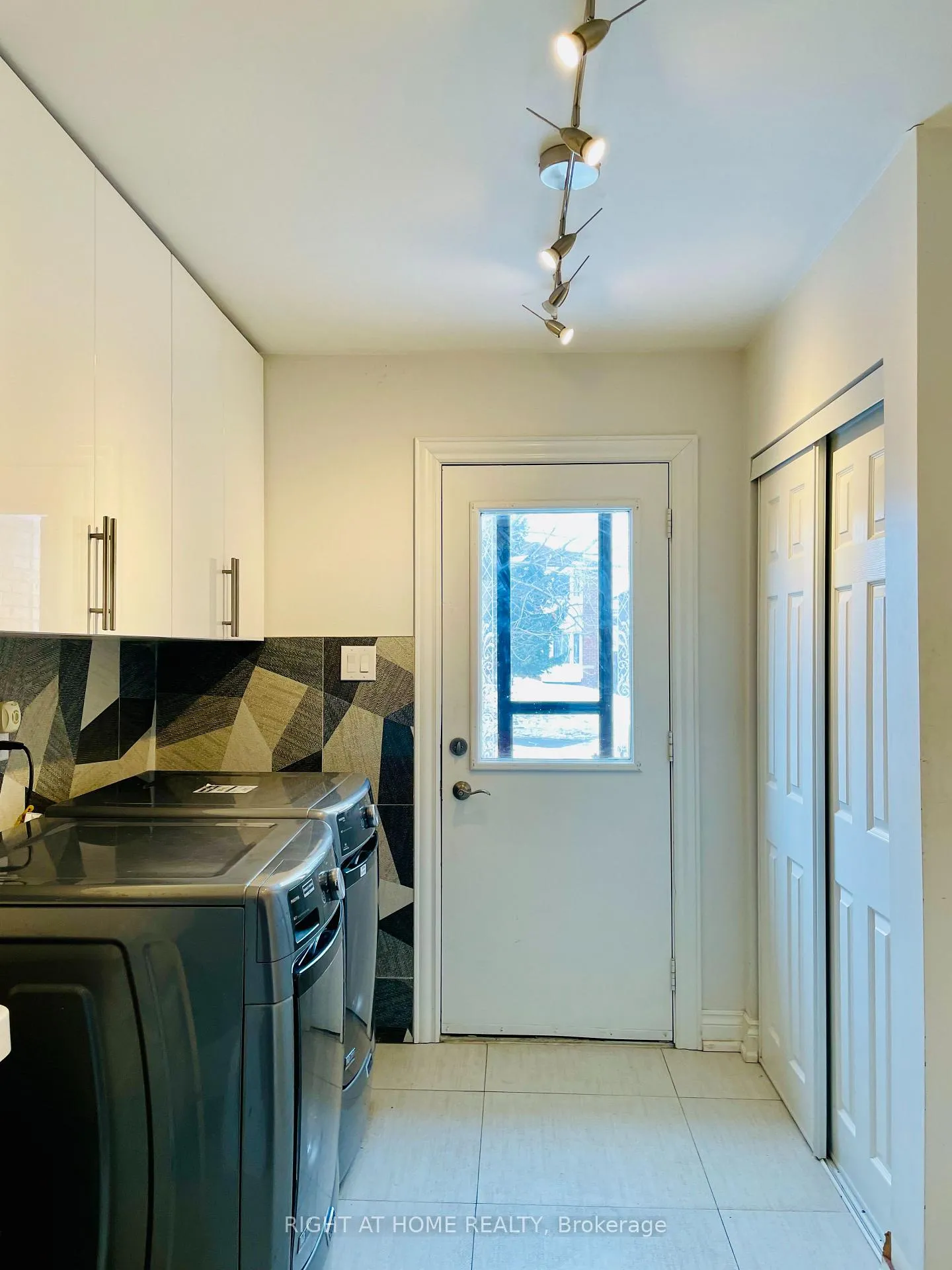 Photo 19 of 1689 Major Oaks Road, Pickering, Brock Ridge — HOMEH