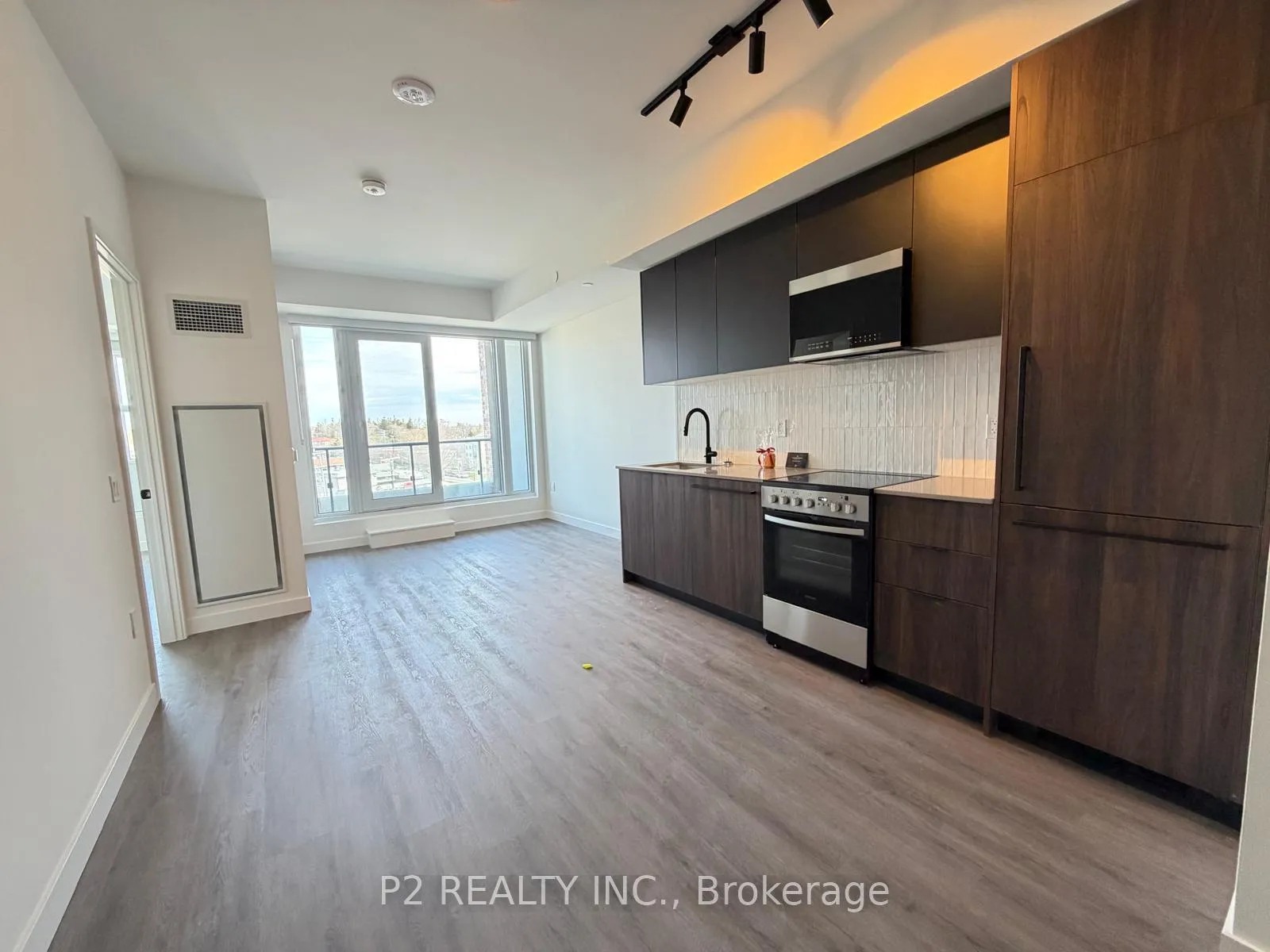 Front of Unit 419, 1635 Military Trail