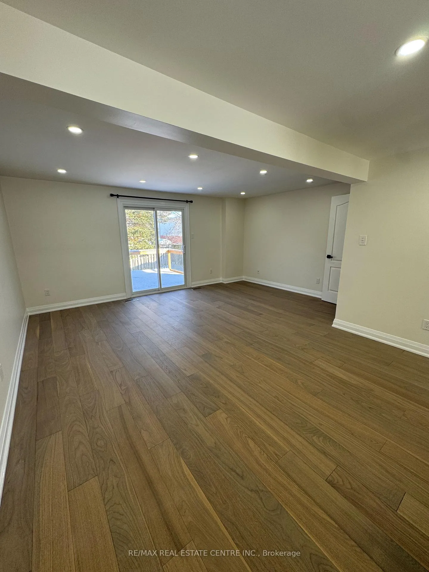 Photo 6 of 109 Connelly Drive, Kitchener, Highland West — HOMEH
