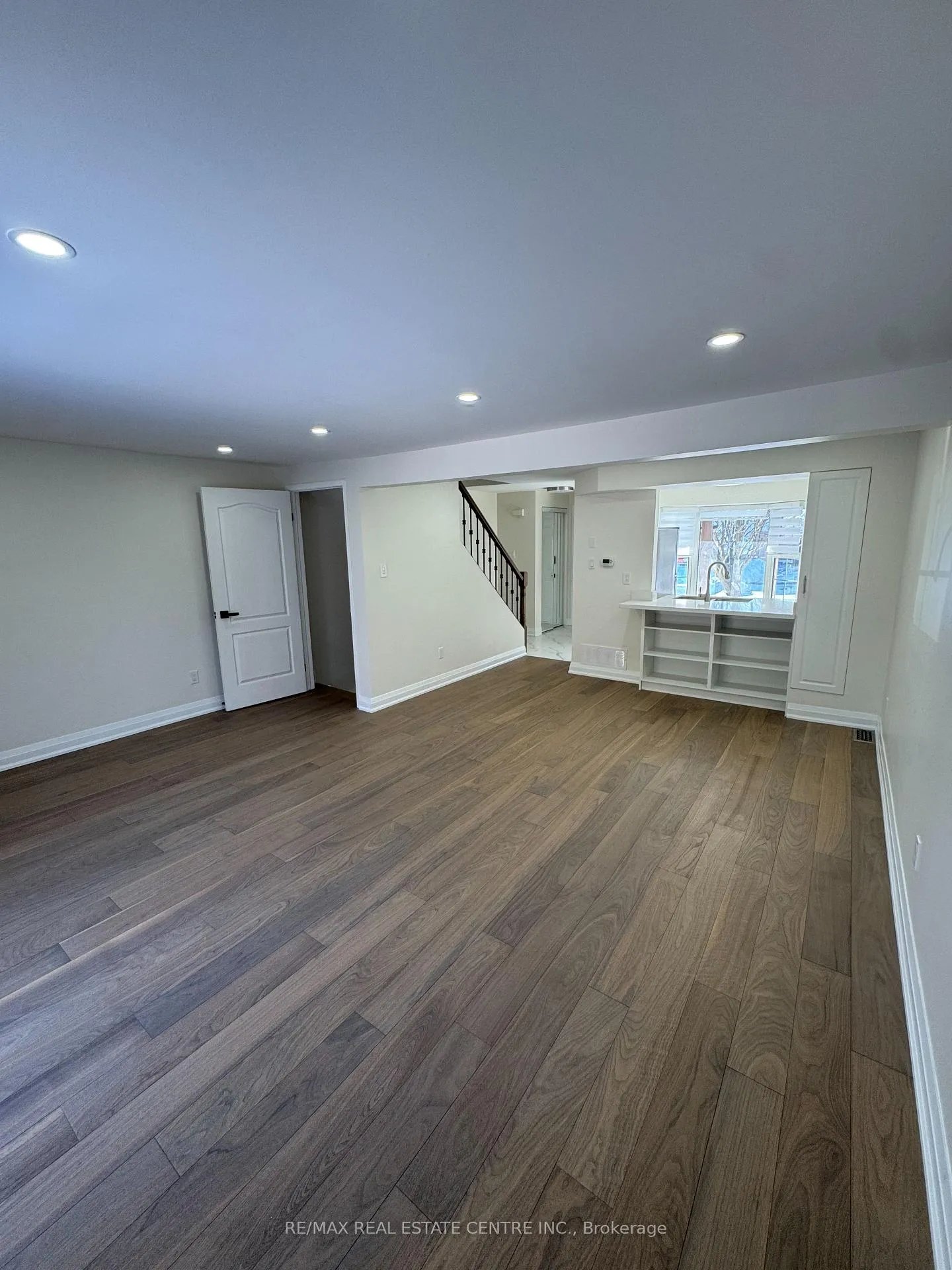 Photo 7 of 109 Connelly Drive, Kitchener, Highland West — HOMEH