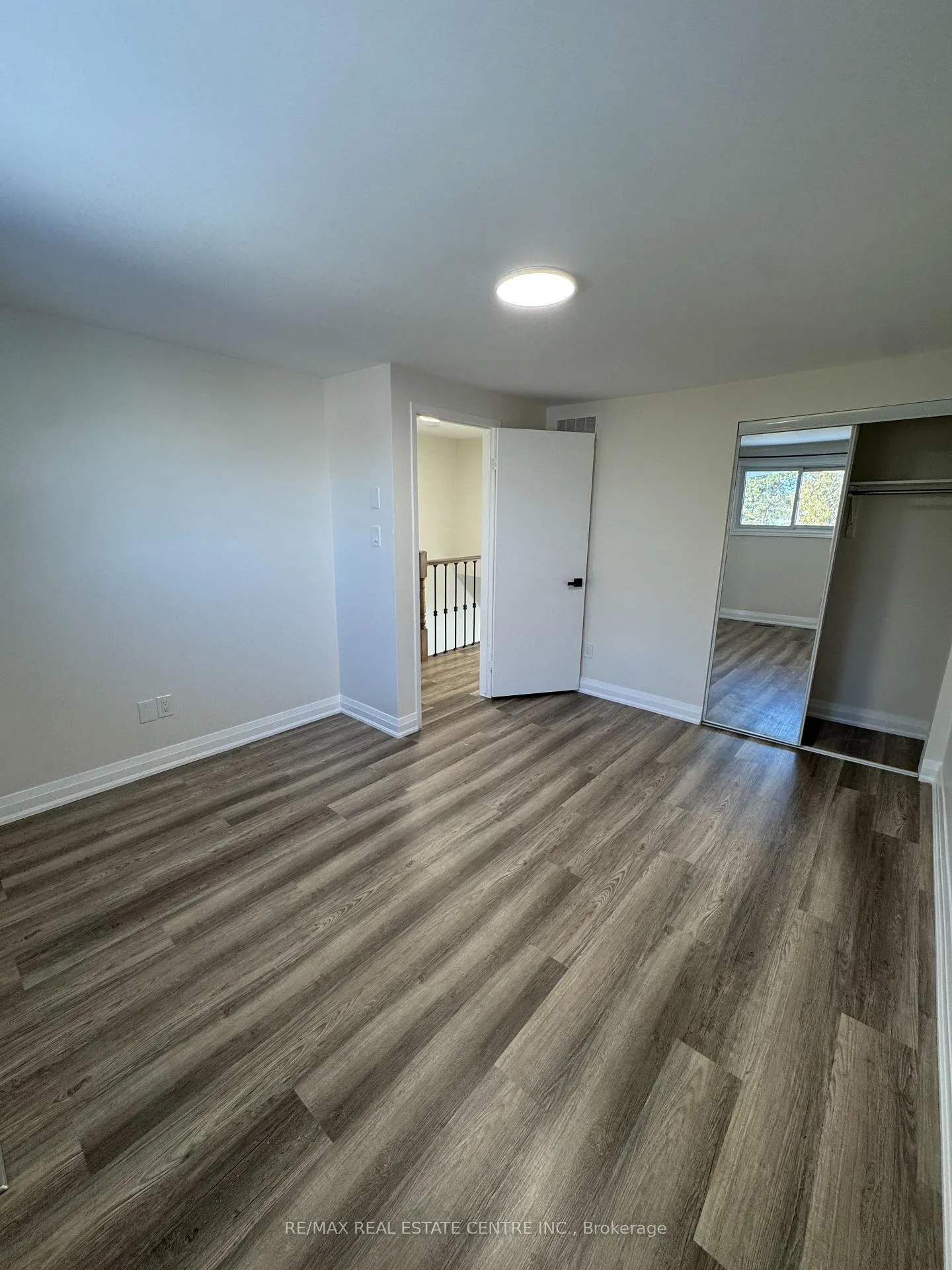 Photo 13 of 109 Connelly Drive, Kitchener, Highland West — HOMEH