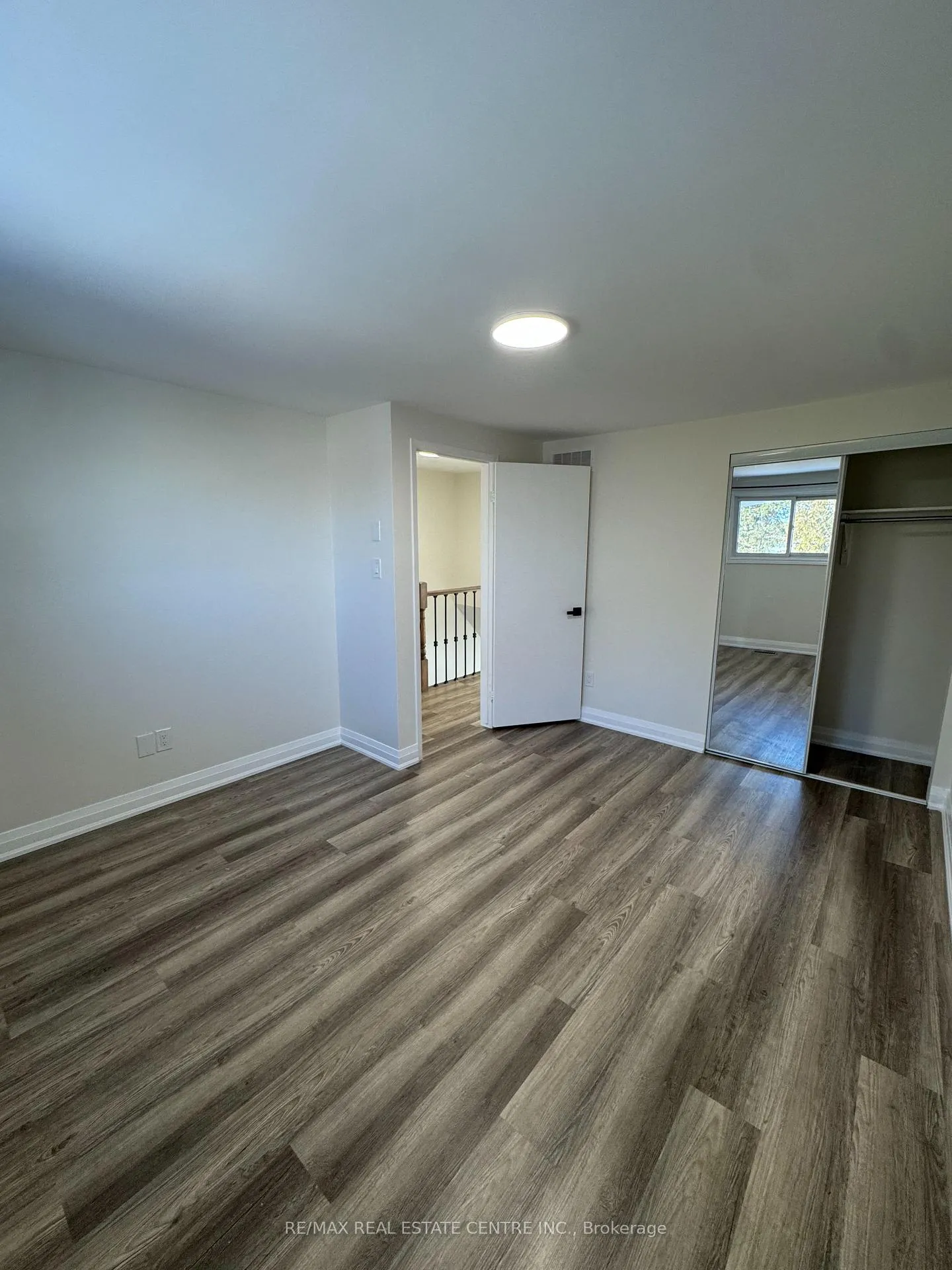 Photo 14 of 109 Connelly Drive, Kitchener, Highland West — HOMEH