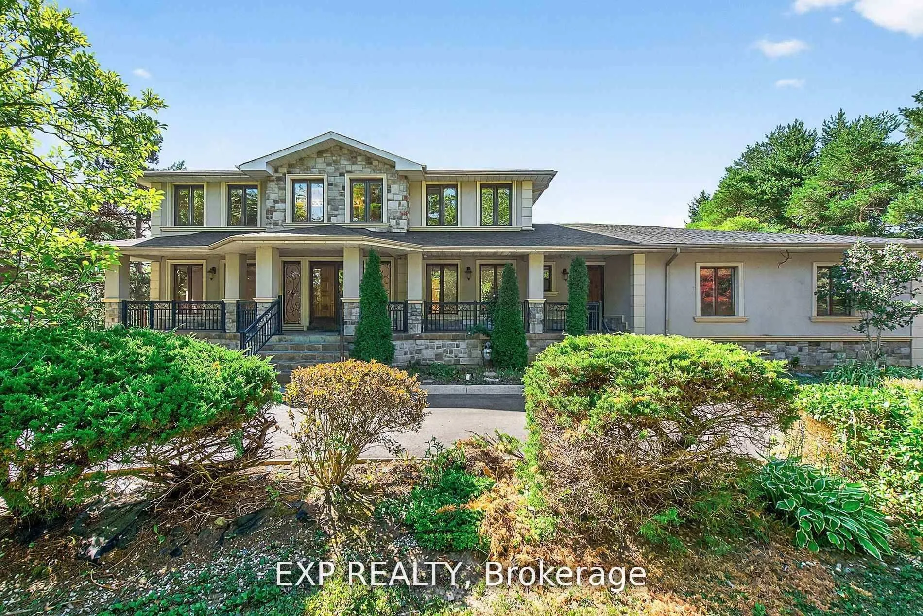 Front of 315 Stephanie Boulevard