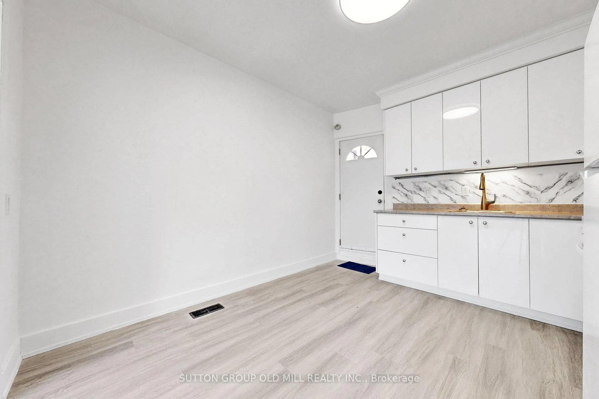 Photo 7 of 809A St Clair Avenue W, Toronto, Wychwood — HOMEH