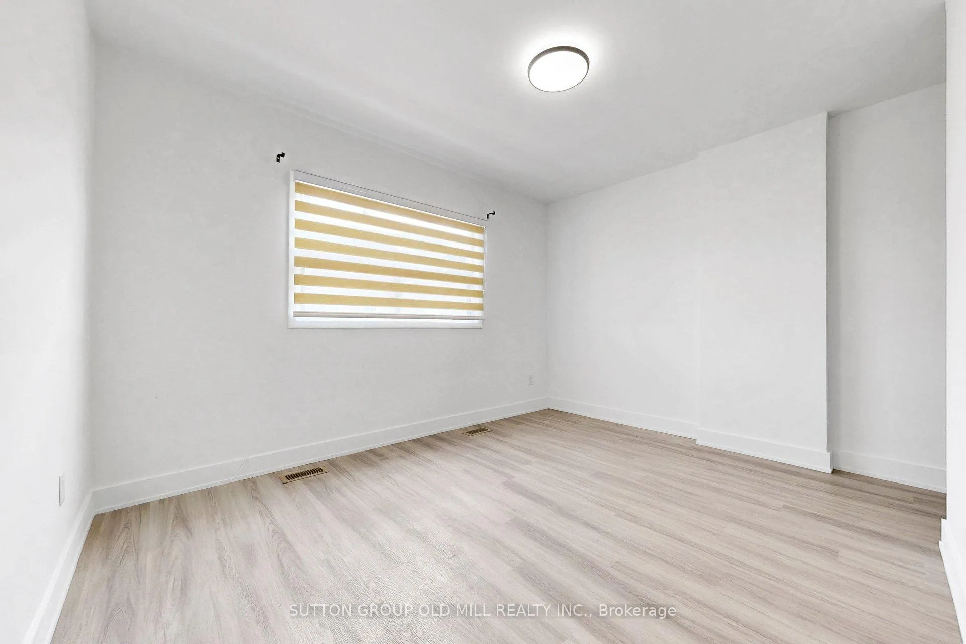 Photo 14 of 809A St Clair Avenue W, Toronto, Wychwood — HOMEH