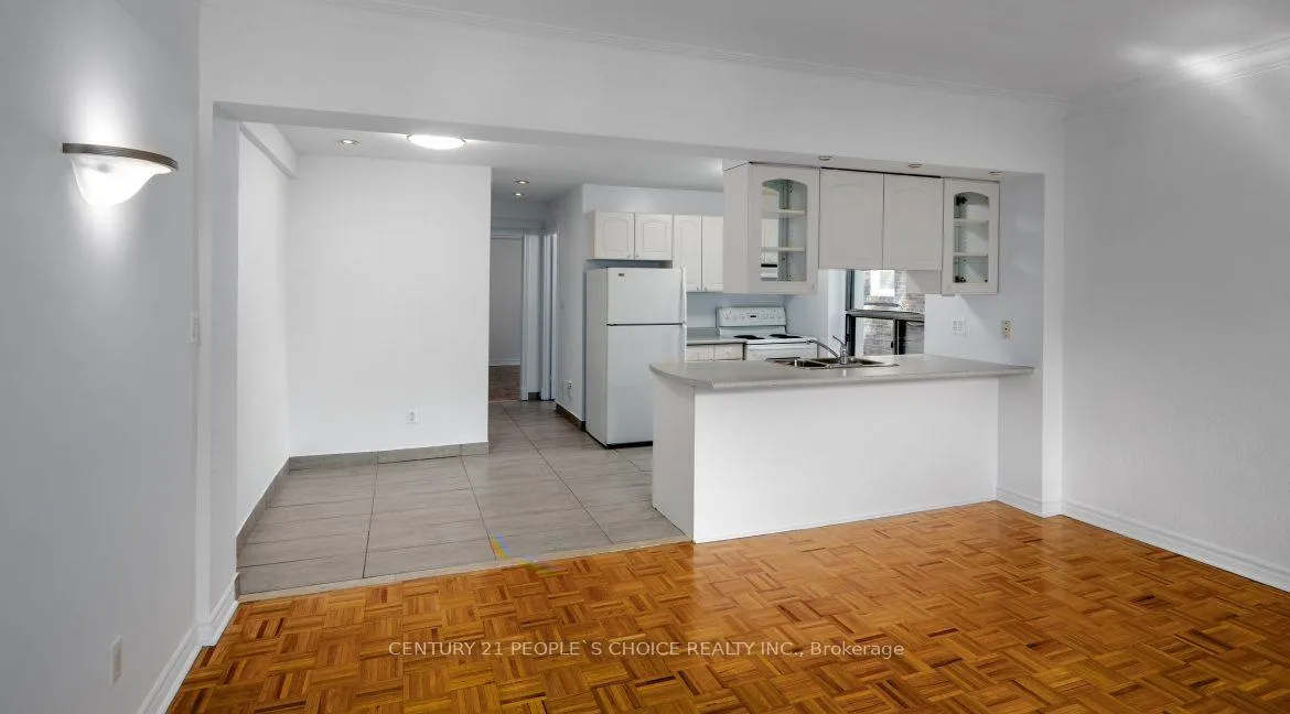 Photo 3 of Unit 5, 875 Avenue Road, Toronto, Yonge-Eglinton — HOMEH