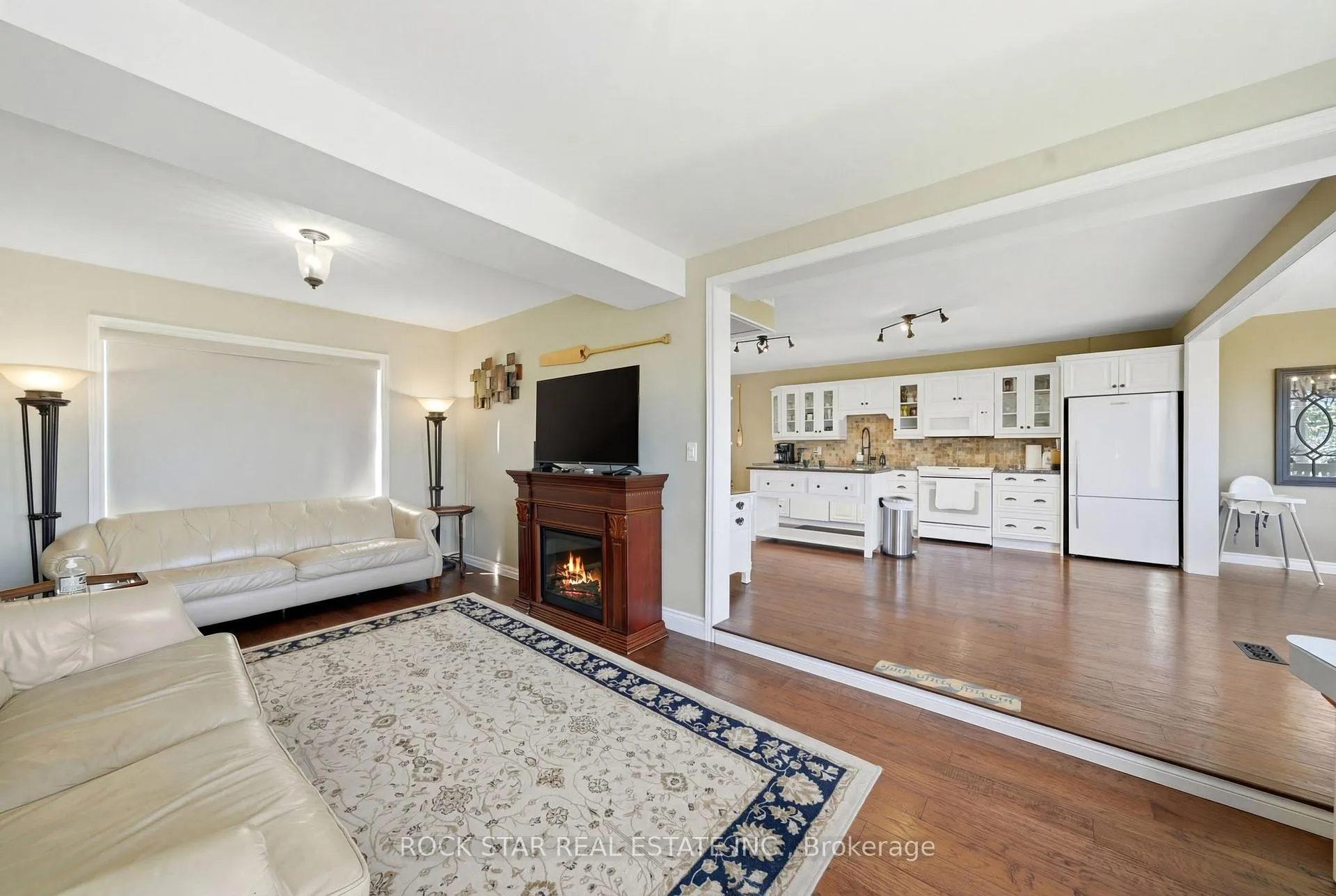 Photo 15 of 72 Martindale Road, St. Catharines, Grapeview — HOMEH