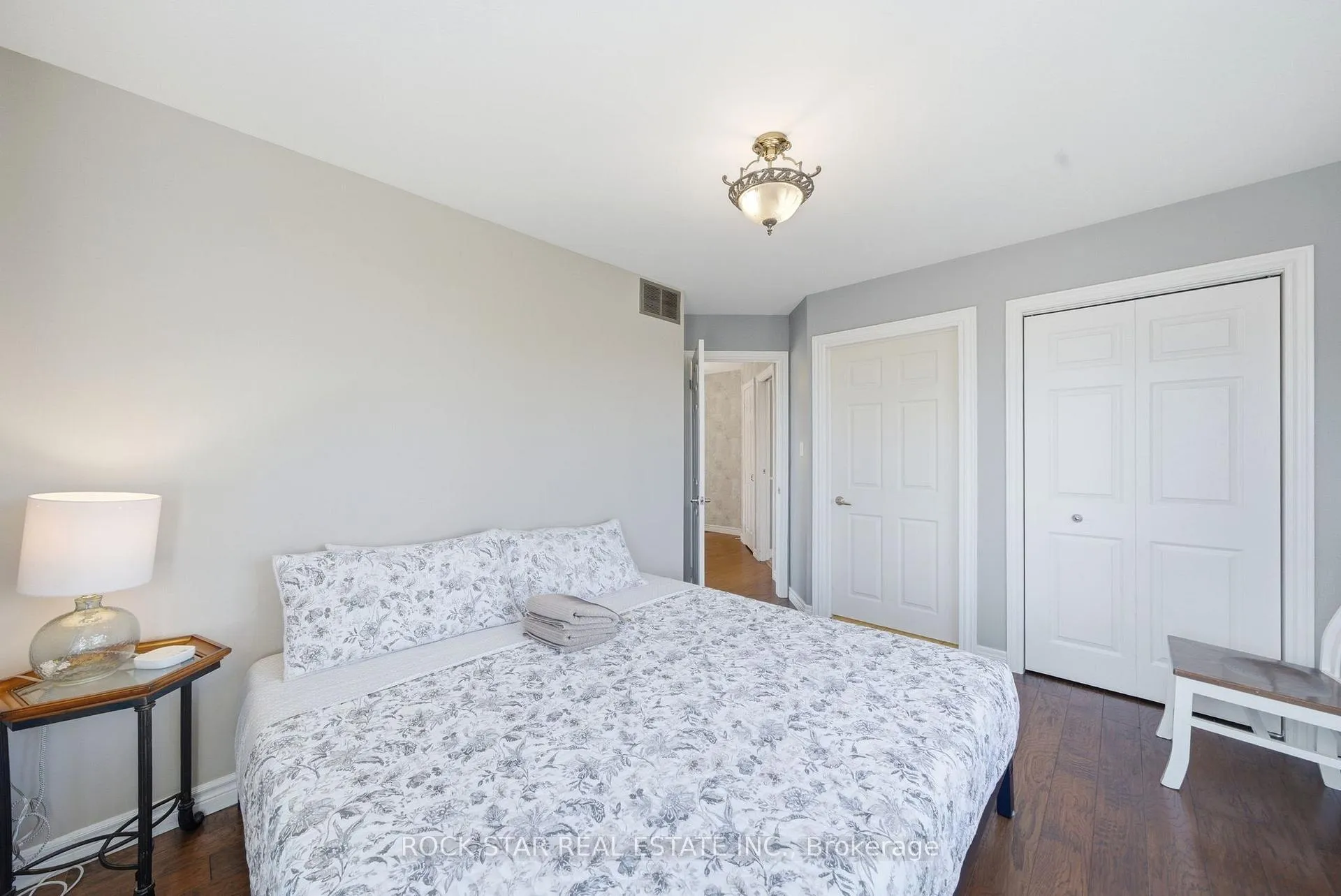 Photo 22 of 72 Martindale Road, St. Catharines, Grapeview — HOMEH