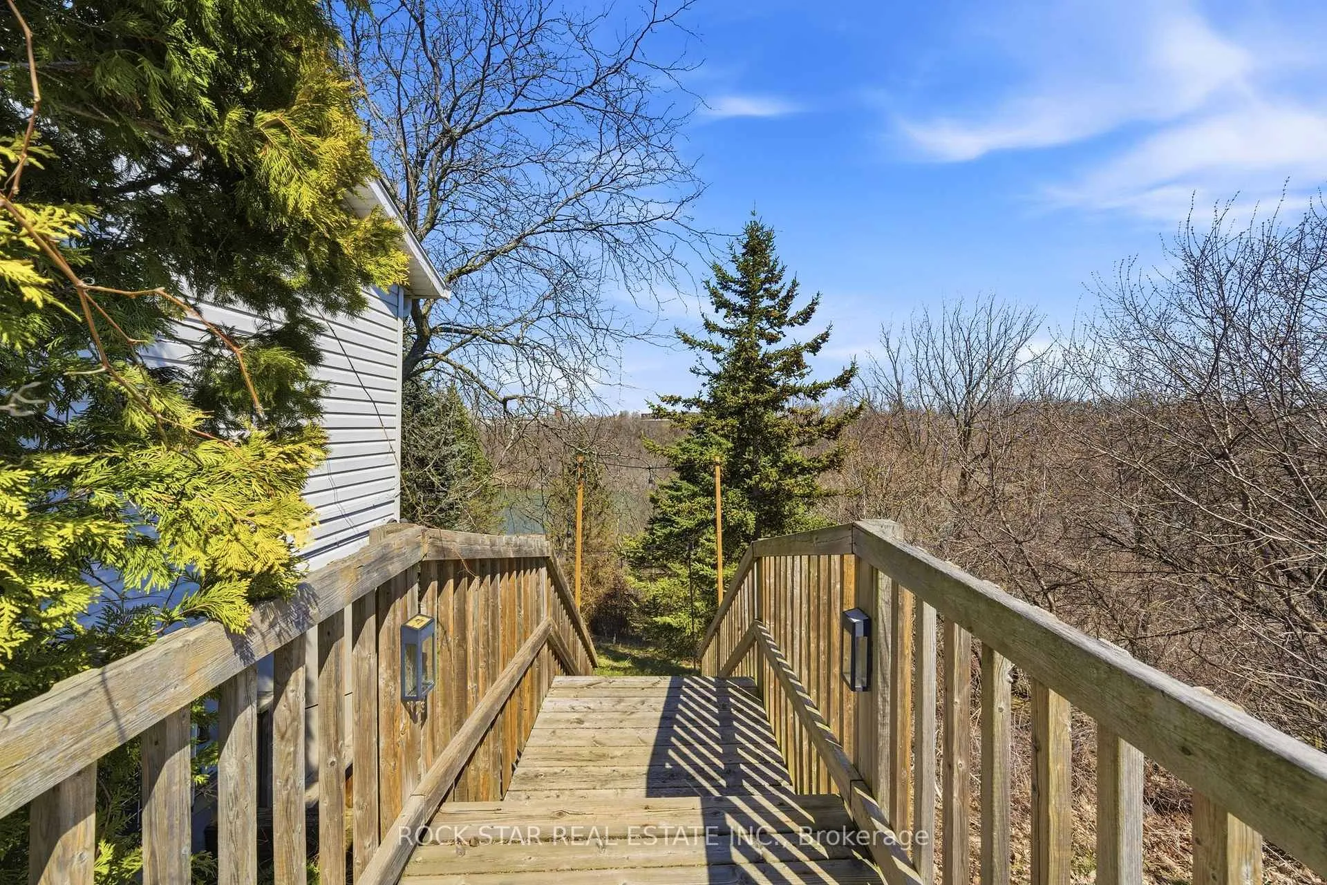 Photo 30 of 72 Martindale Road, St. Catharines, Grapeview — HOMEH