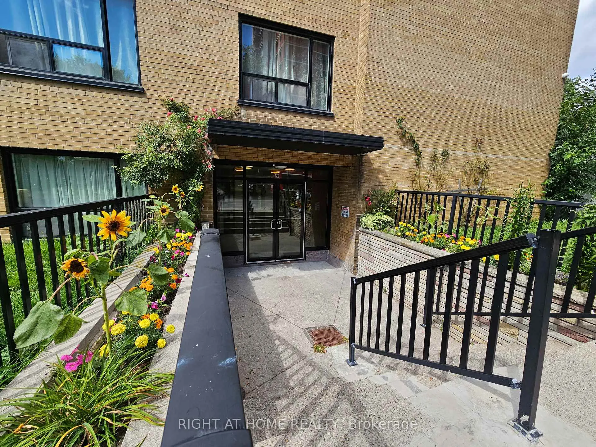 Photo 6 of Unit 210, 20 Cosburn Avenue, Toronto, Danforth Village-East York — HOMEH