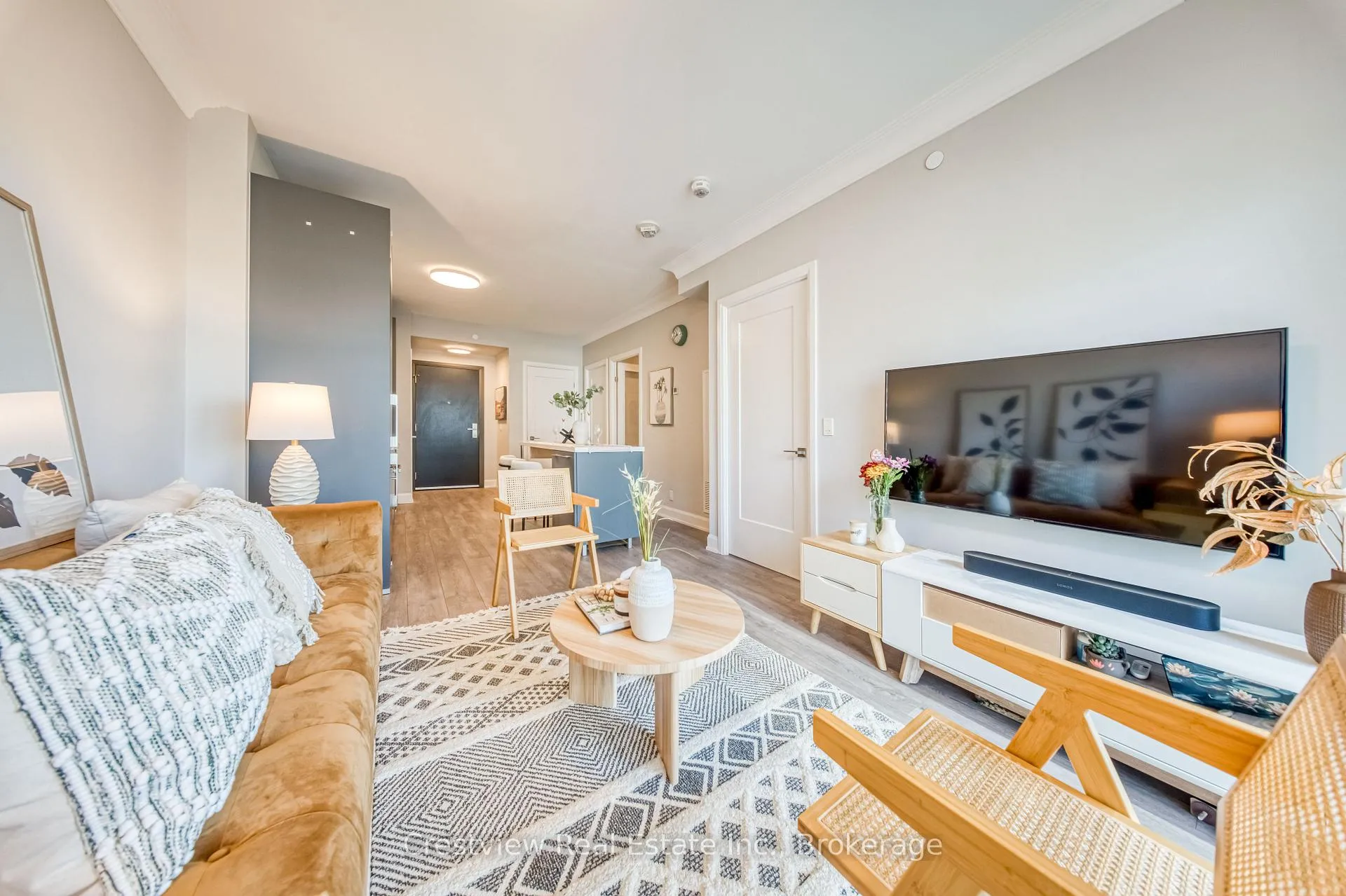Photo 2 of Unit 309, 8 Water Walk Drive, Markham, Unionville — HOMEH