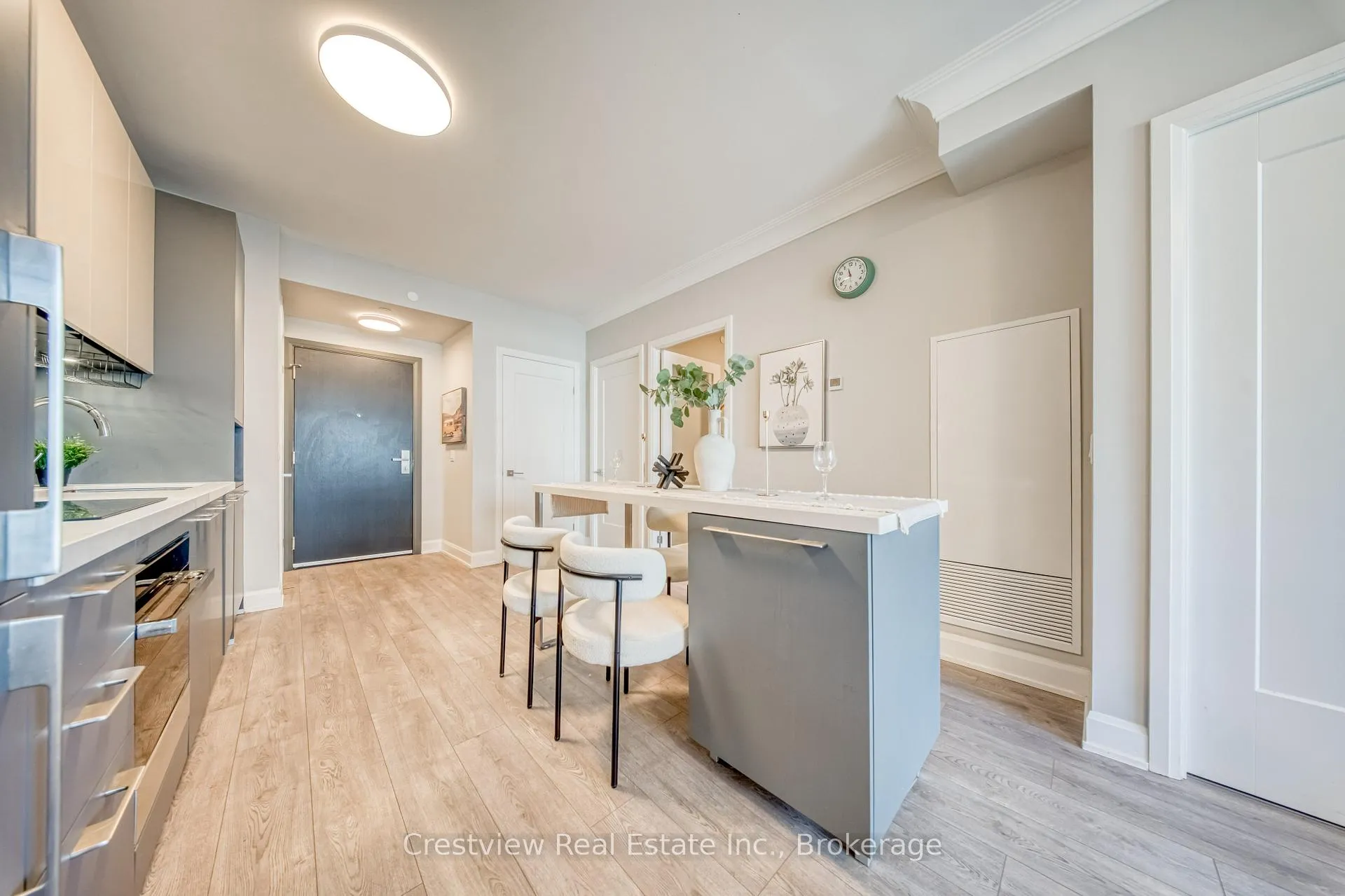 Photo 3 of Unit 309, 8 Water Walk Drive, Markham, Unionville — HOMEH