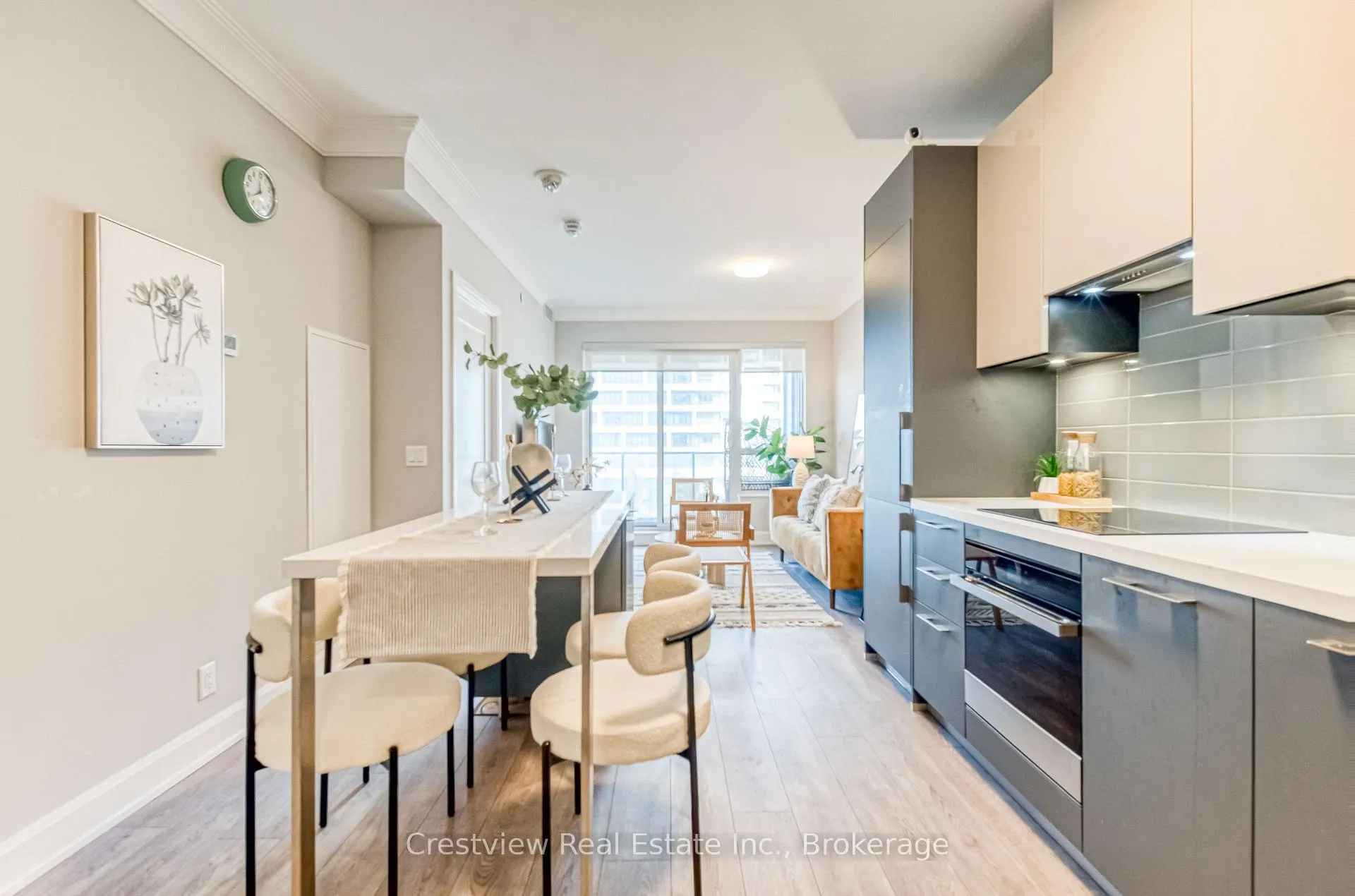 Photo 5 of Unit 309, 8 Water Walk Drive, Markham, Unionville — HOMEH