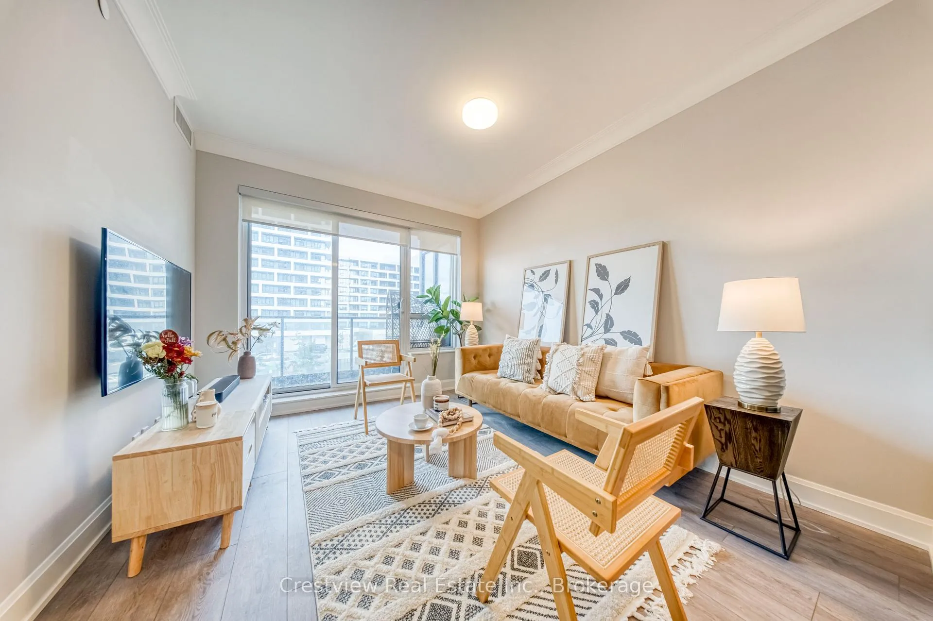 Photo 8 of Unit 309, 8 Water Walk Drive, Markham, Unionville — HOMEH