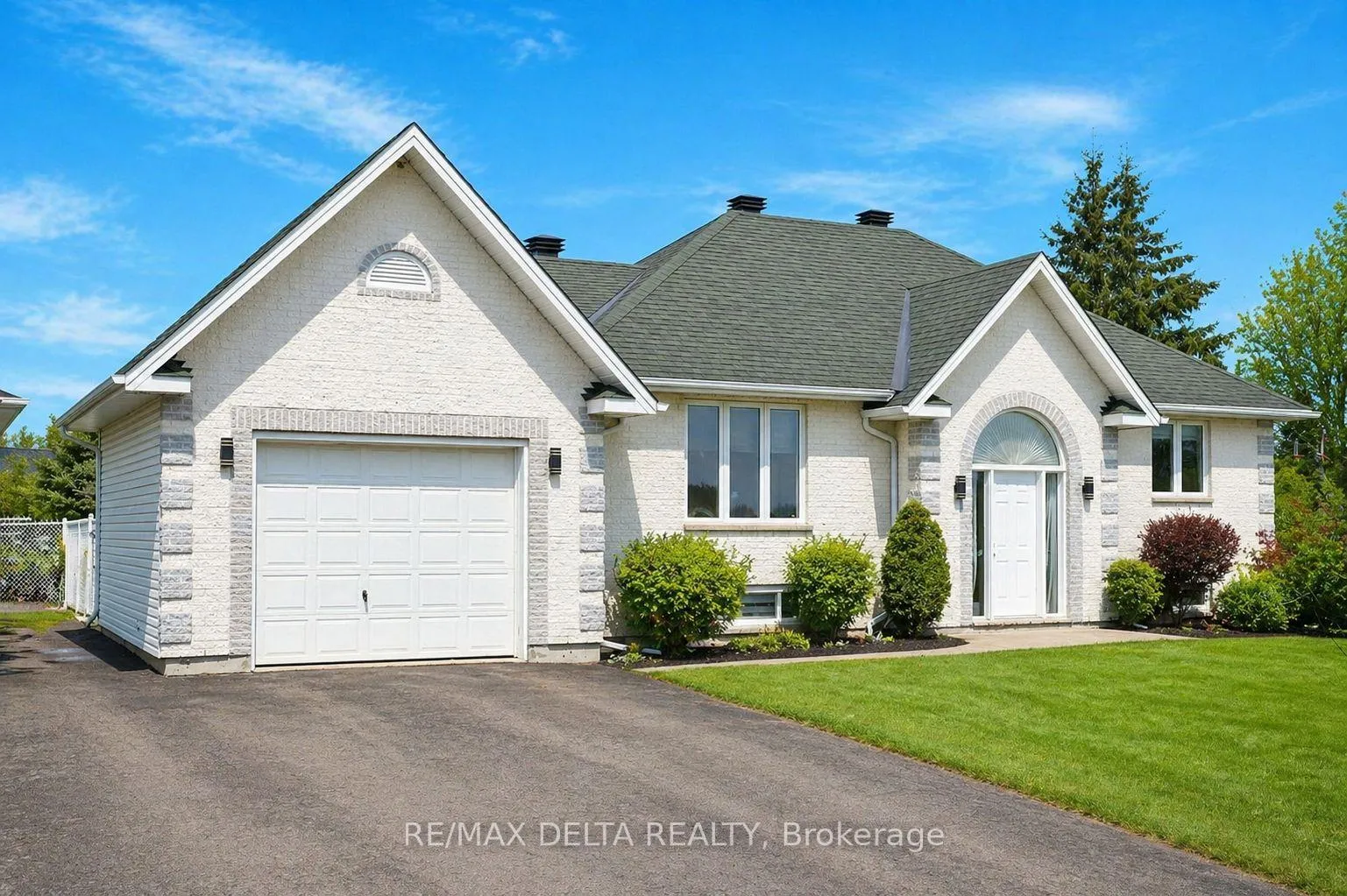 Photo 2 of 2031 Devine Road, Ottawa, Vars Village — HOMEH