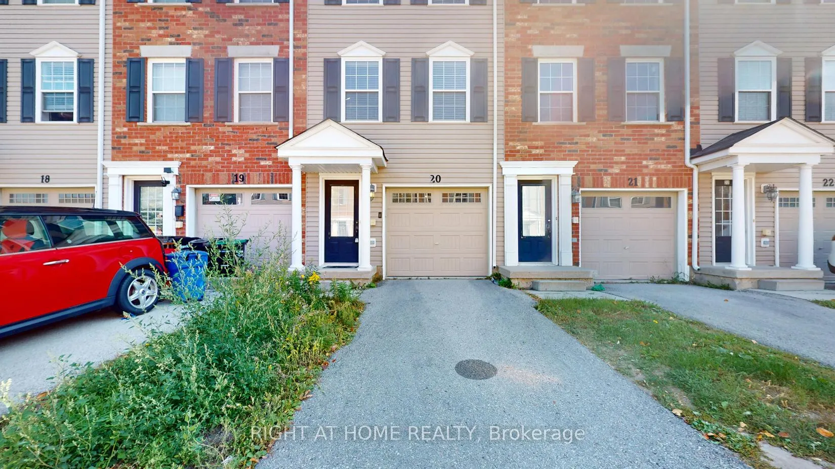 Photo 4 of Unit 20, 91 Coughlin Road, Barrie, Holly — HOMEH