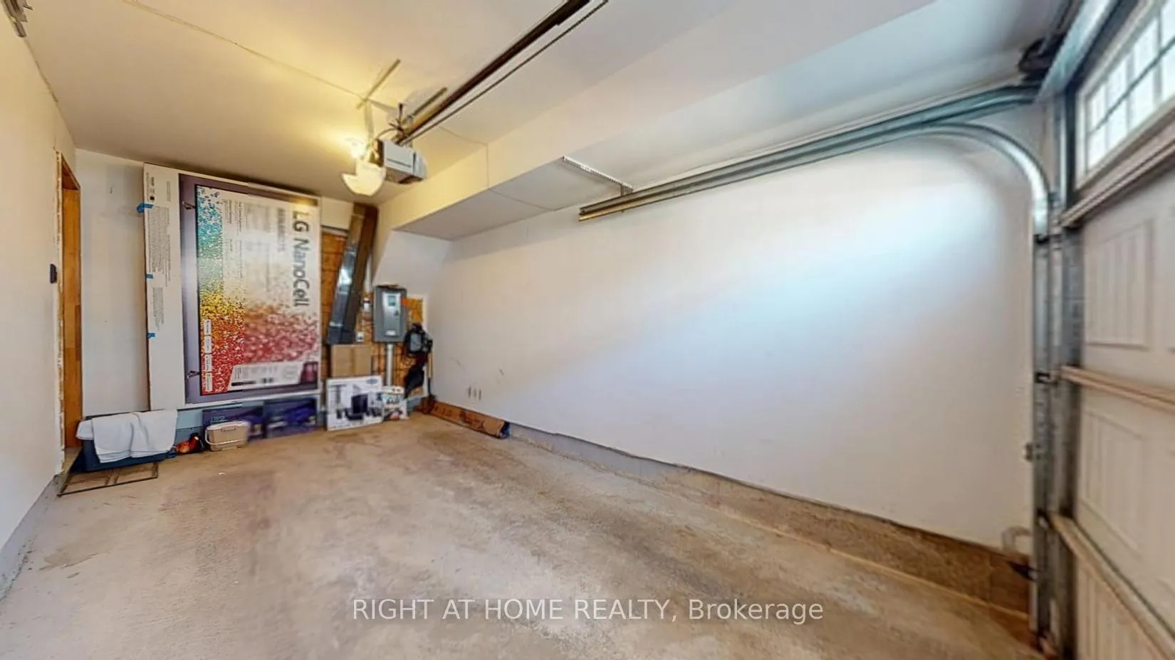 Photo 7 of Unit 20, 91 Coughlin Road, Barrie, Holly — HOMEH