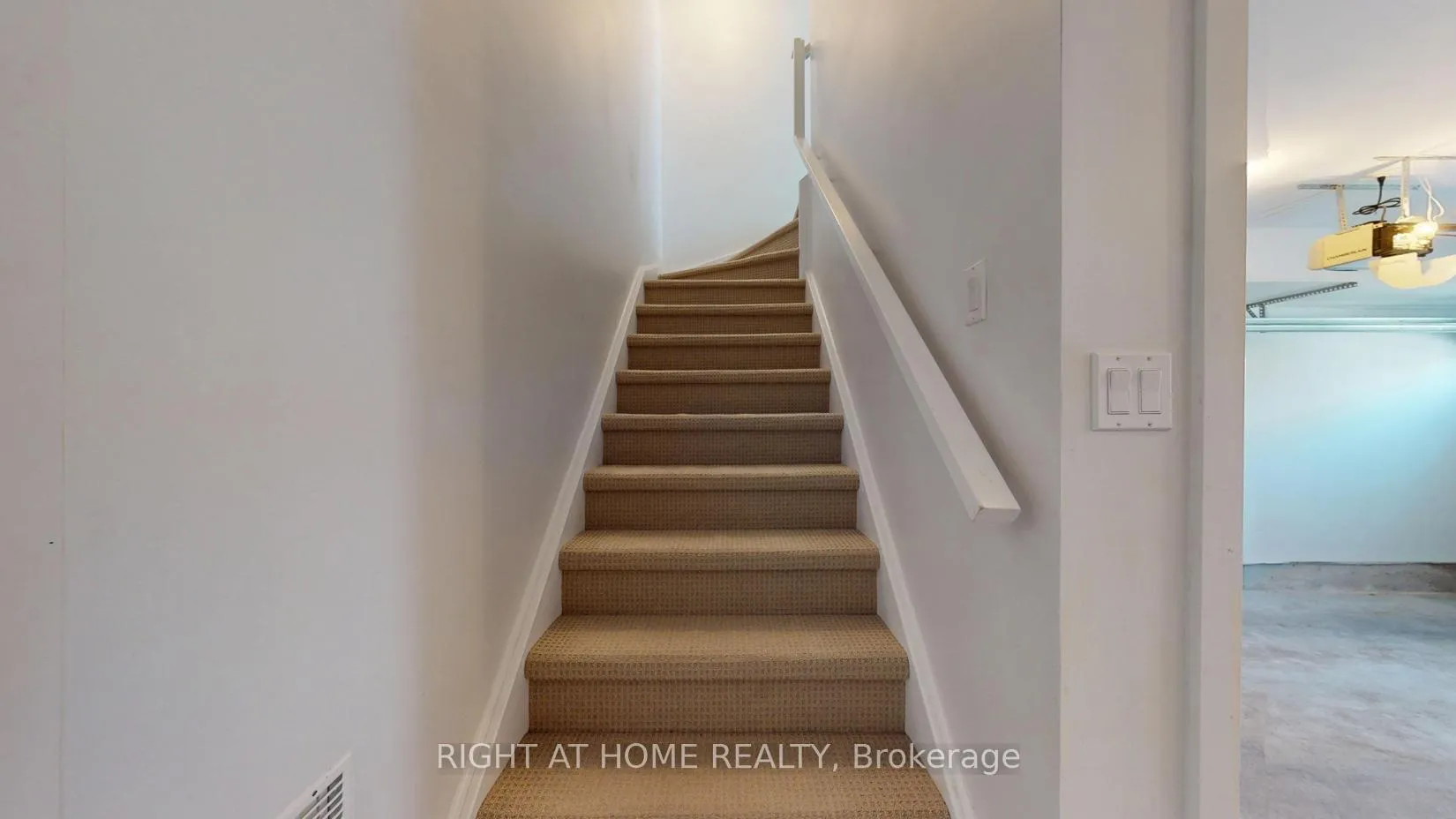 Photo 19 of Unit 20, 91 Coughlin Road, Barrie, Holly — HOMEH