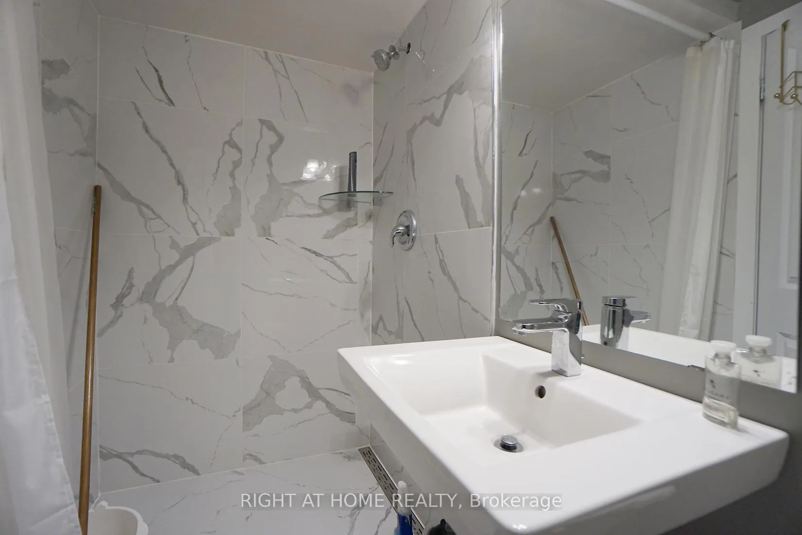 Photo 38 of Unit 20, 91 Coughlin Road, Barrie, Holly — HOMEH