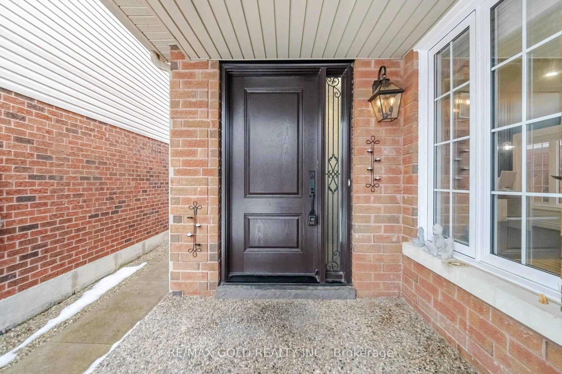 Photo 2 of 70 Curry Crescent, Halton Hills, Georgetown — HOMEH
