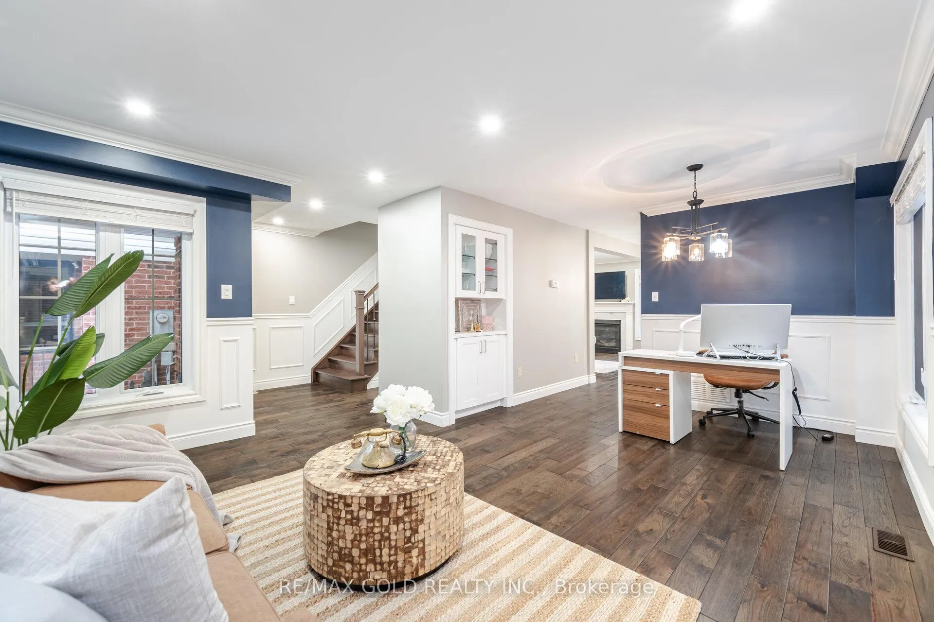 Photo 7 of 70 Curry Crescent, Halton Hills, Georgetown — HOMEH