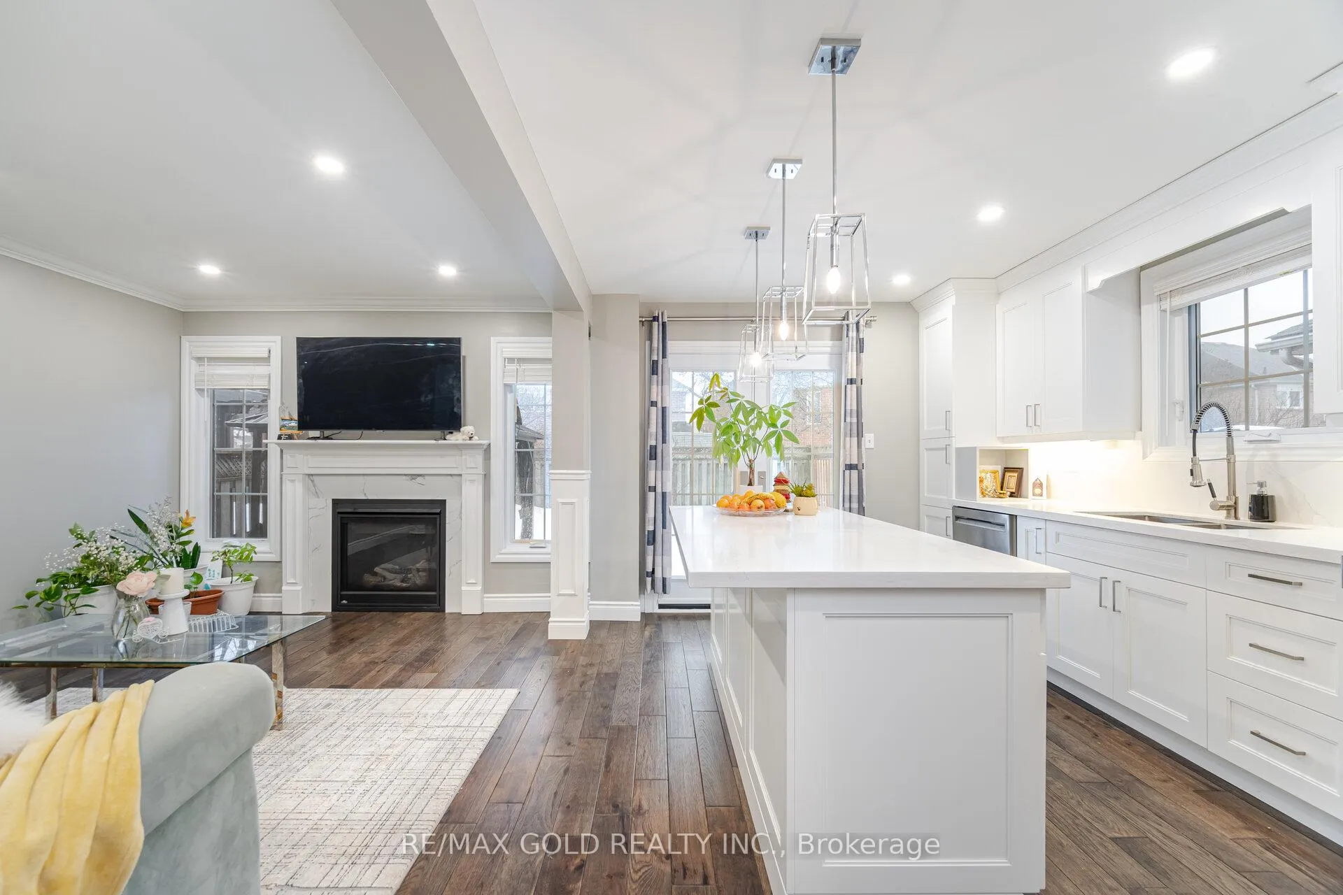 Photo 11 of 70 Curry Crescent, Halton Hills, Georgetown — HOMEH