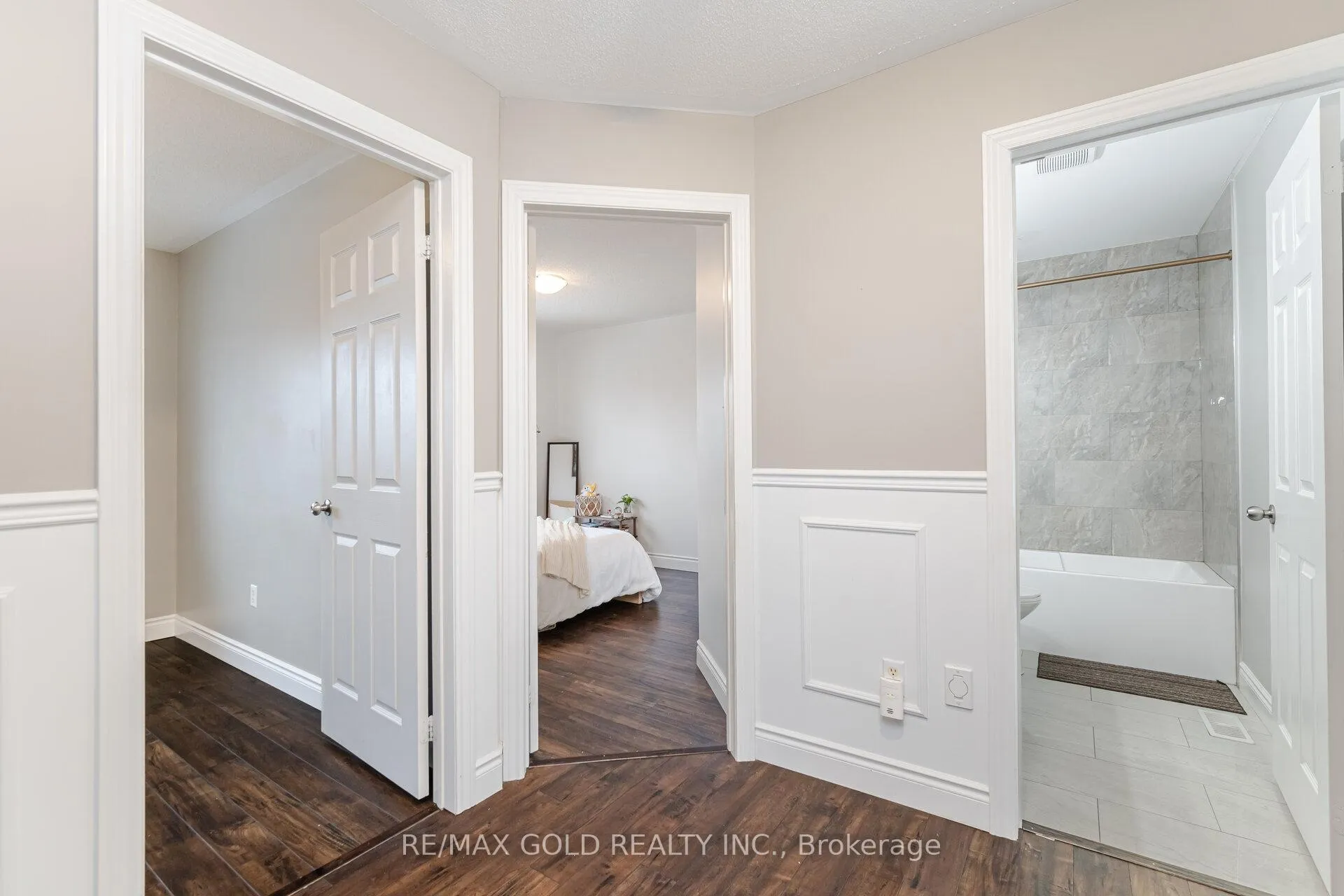 Photo 21 of 70 Curry Crescent, Halton Hills, Georgetown — HOMEH