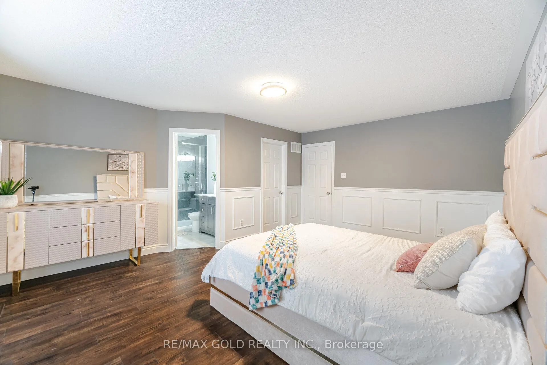 Photo 24 of 70 Curry Crescent, Halton Hills, Georgetown — HOMEH