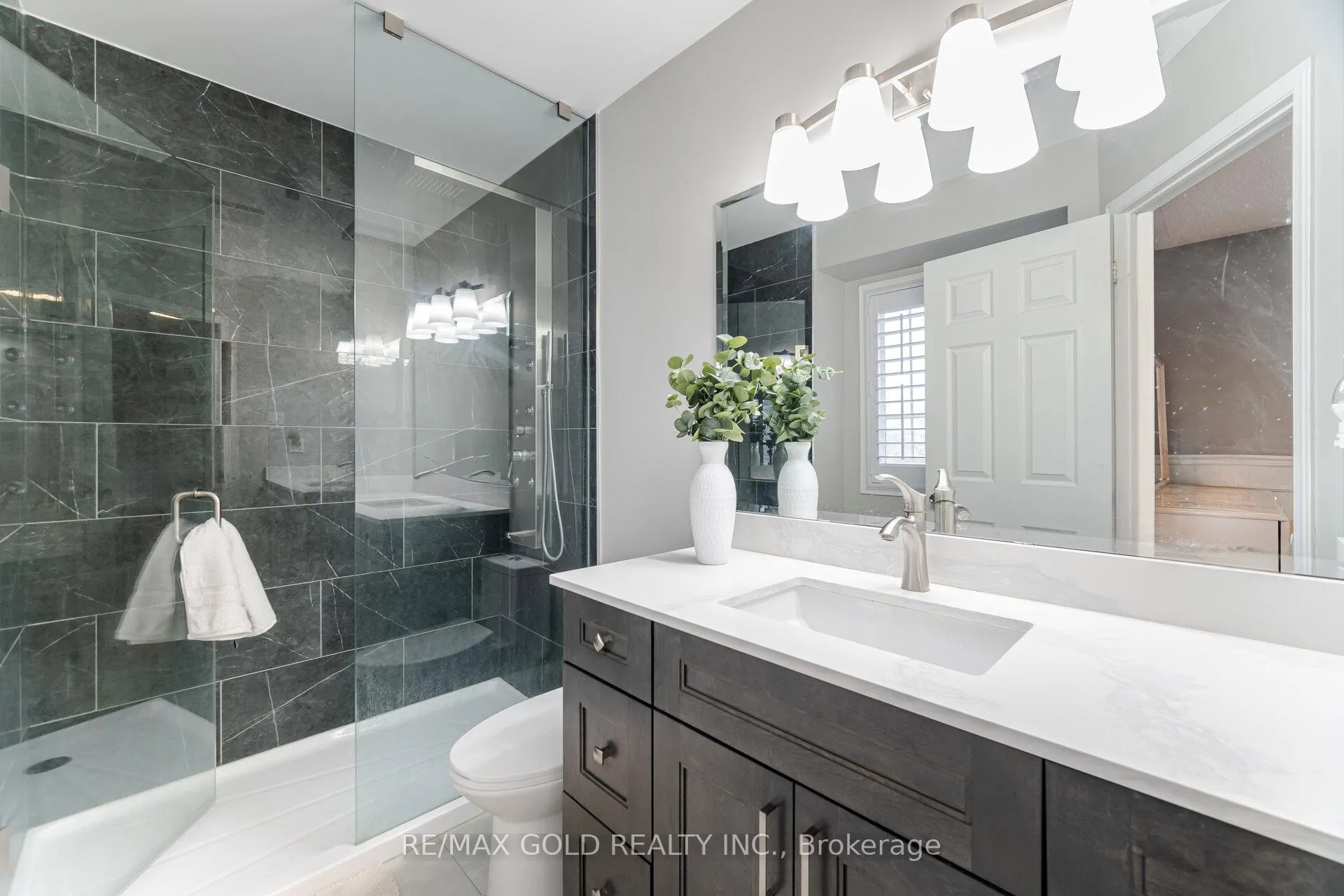 Photo 25 of 70 Curry Crescent, Halton Hills, Georgetown — HOMEH