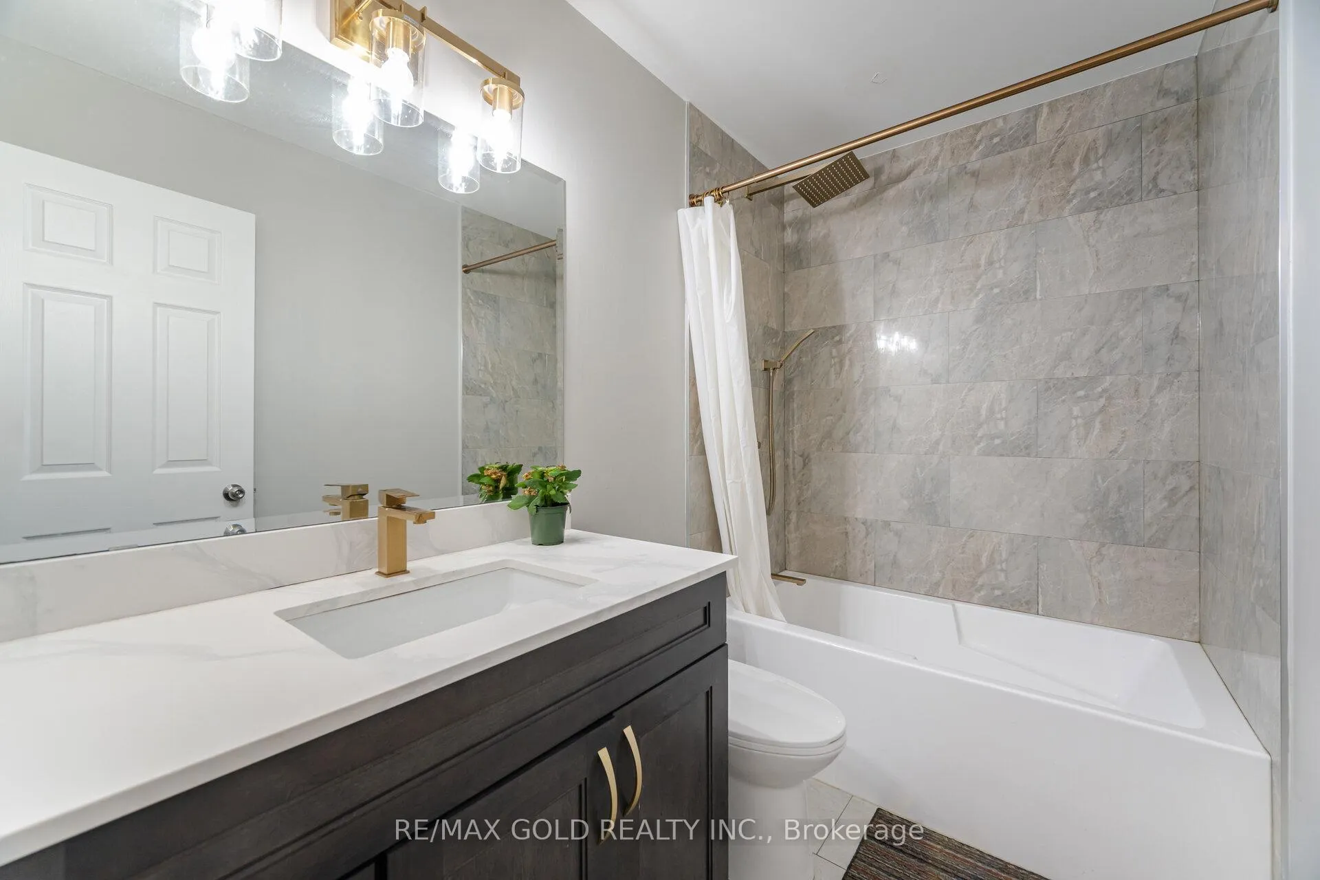 Photo 31 of 70 Curry Crescent, Halton Hills, Georgetown — HOMEH