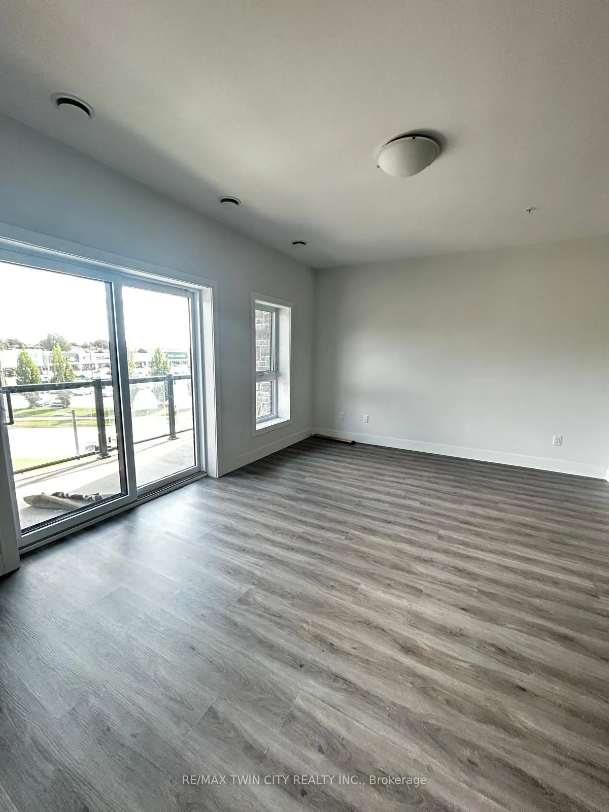 Photo 2 of Unit 303, 1000 Lackner Place, Kitchener — HOMEH