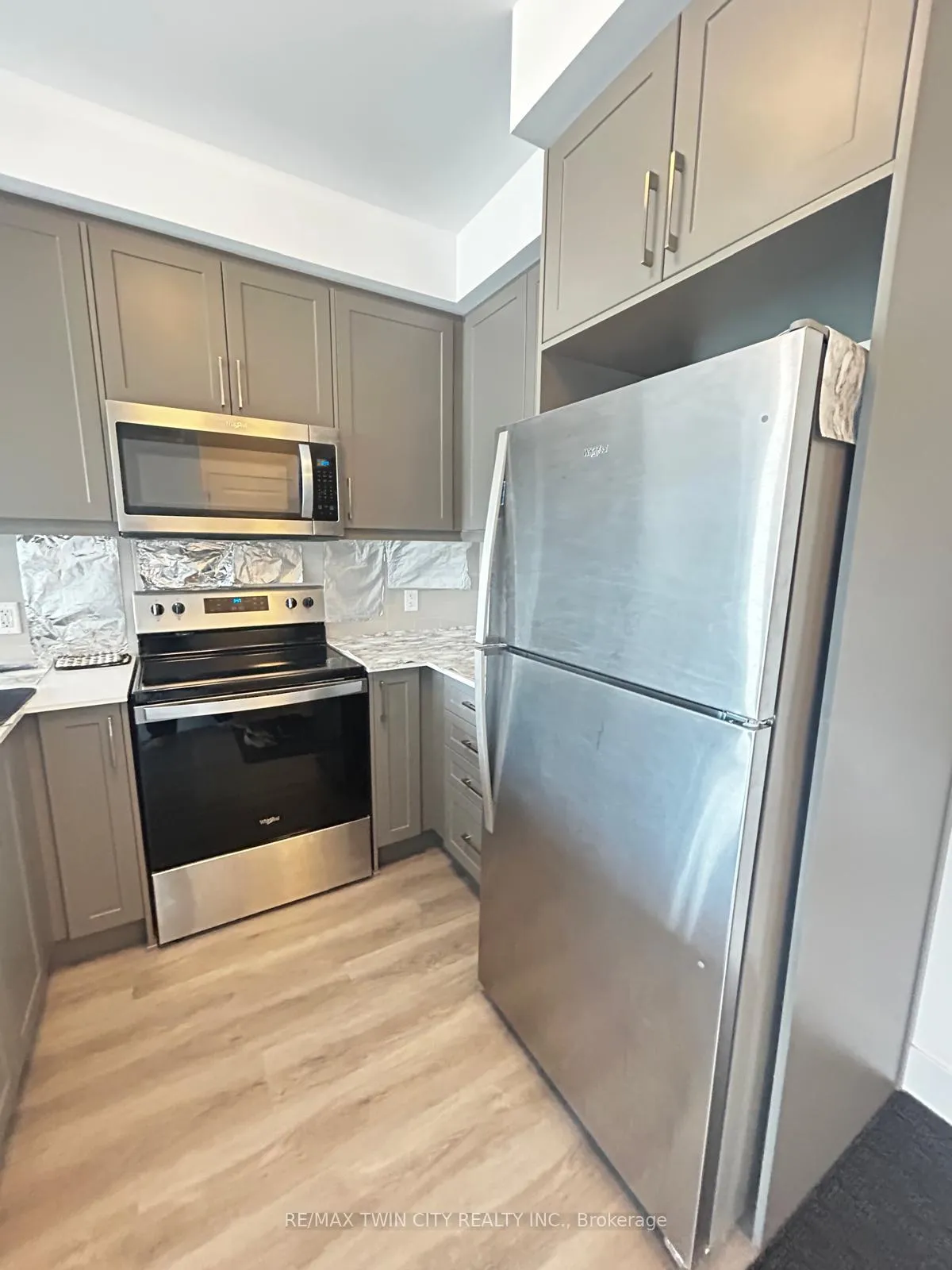 Photo 7 of Unit 303, 1000 Lackner Place, Kitchener — HOMEH