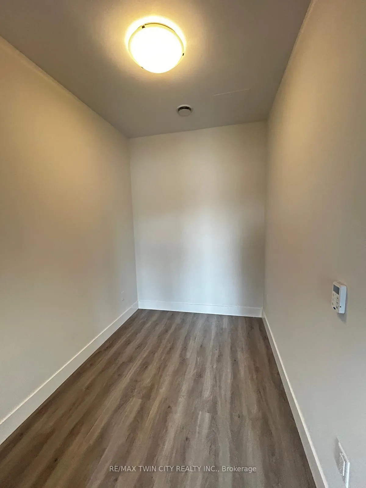 Photo 8 of Unit 303, 1000 Lackner Place, Kitchener — HOMEH