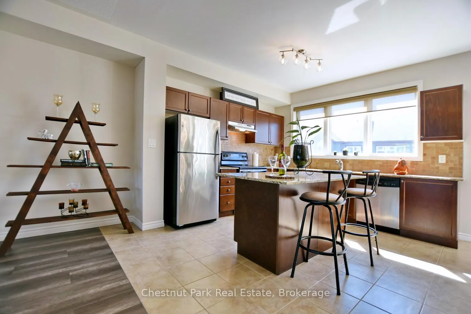Photo 16 of 56 Joseph Trail, Collingwood — HOMEH