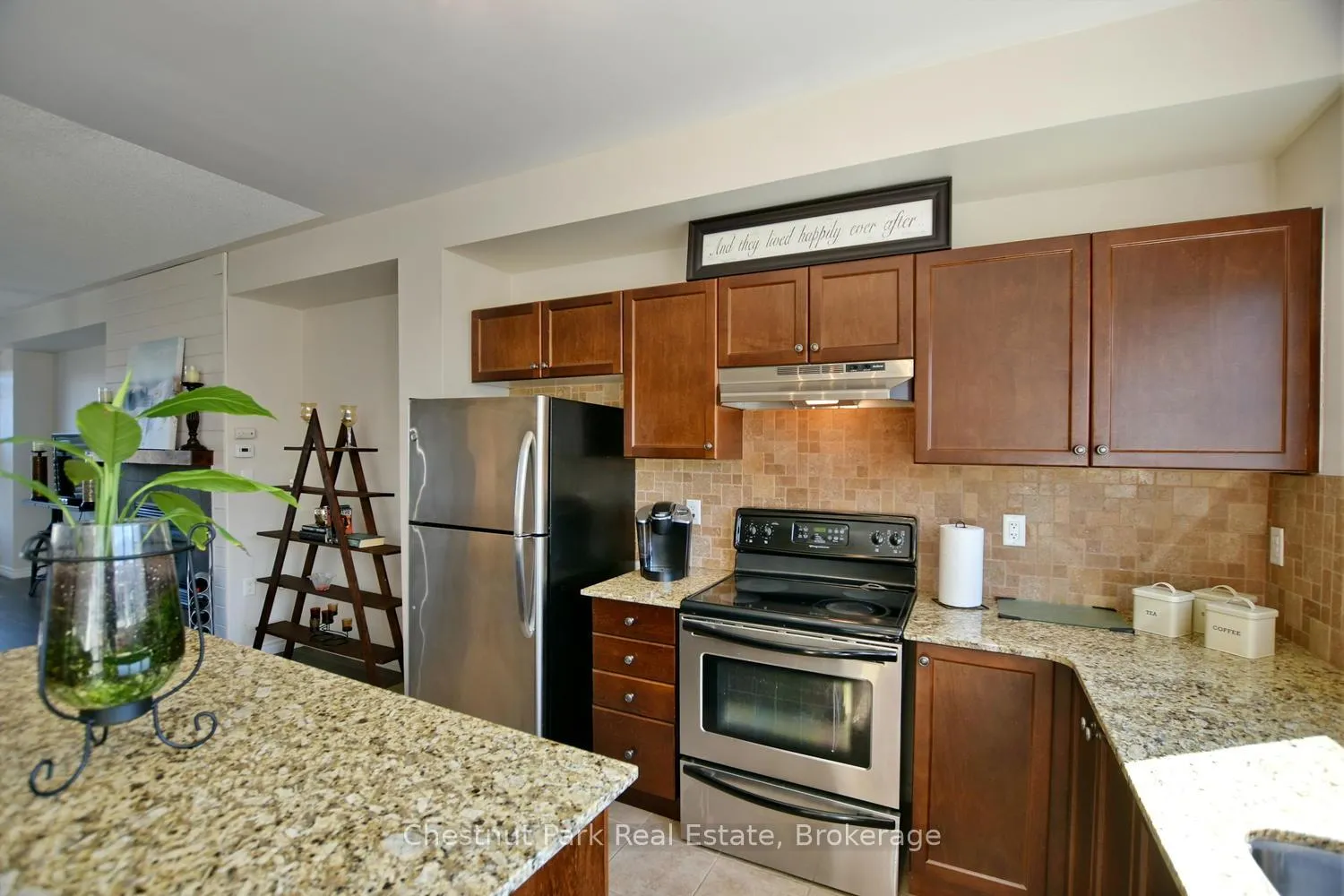Photo 21 of 56 Joseph Trail, Collingwood — HOMEH