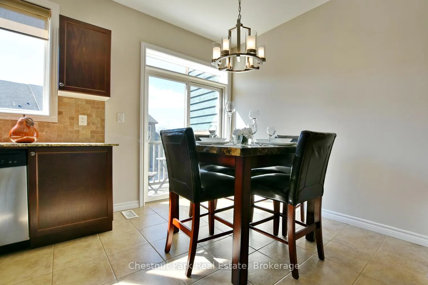 Photo 24 of 56 Joseph Trail, Collingwood — HOMEH
