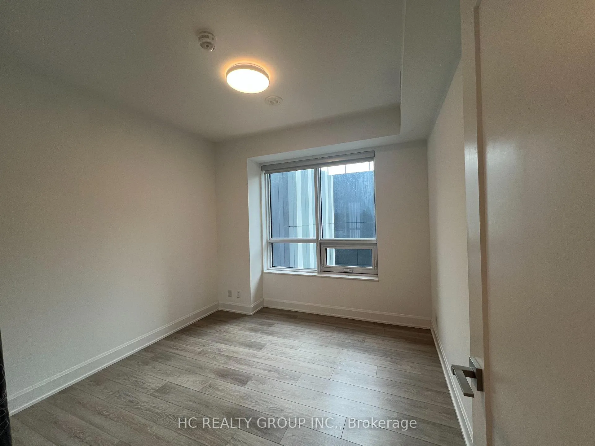 Photo 5 of Unit 305, 18 Water Walk Drive, Markham, Unionville — HOMEH